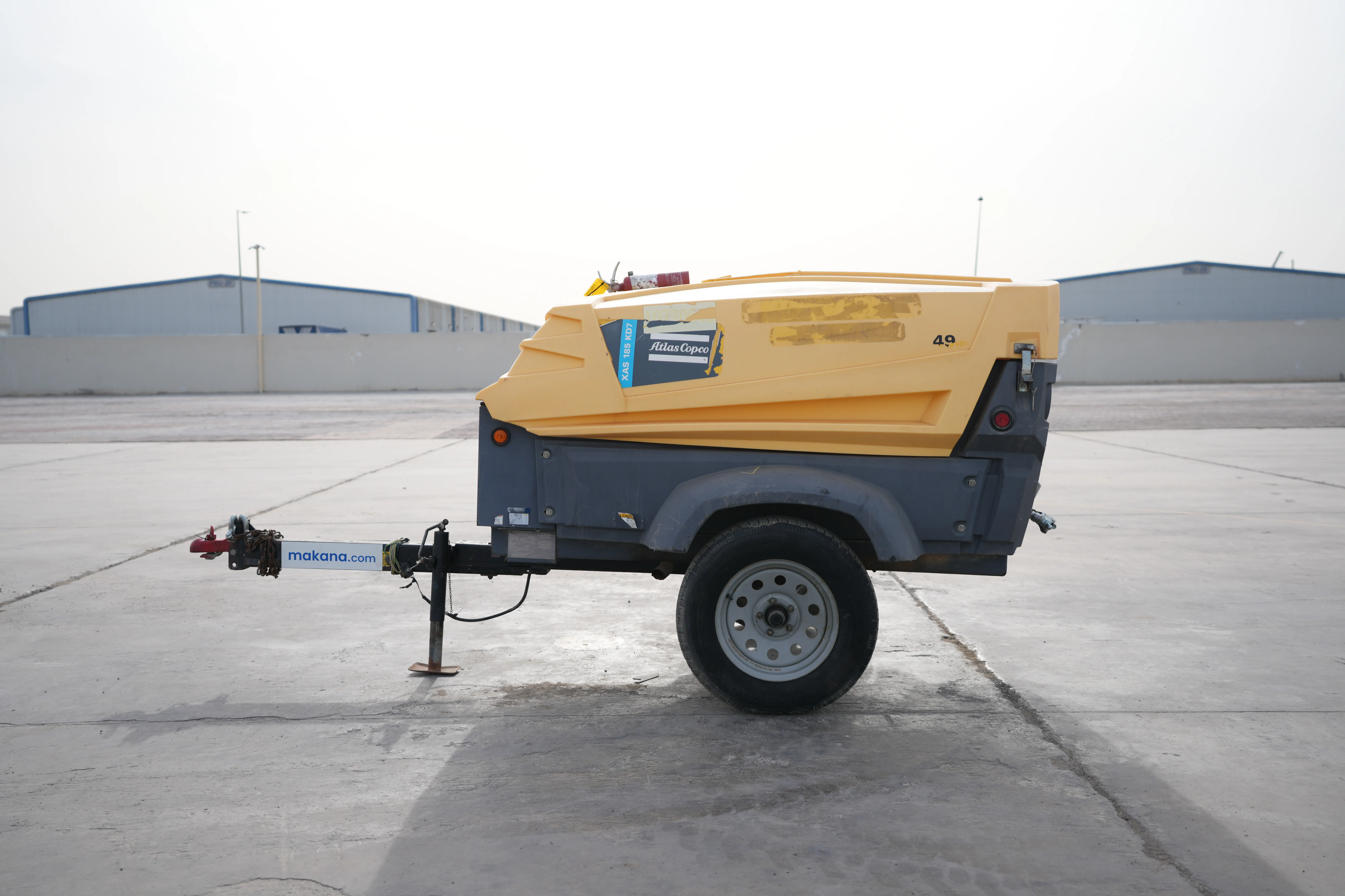 Product-Atlas Copco XAS 185 air compressor-exterior