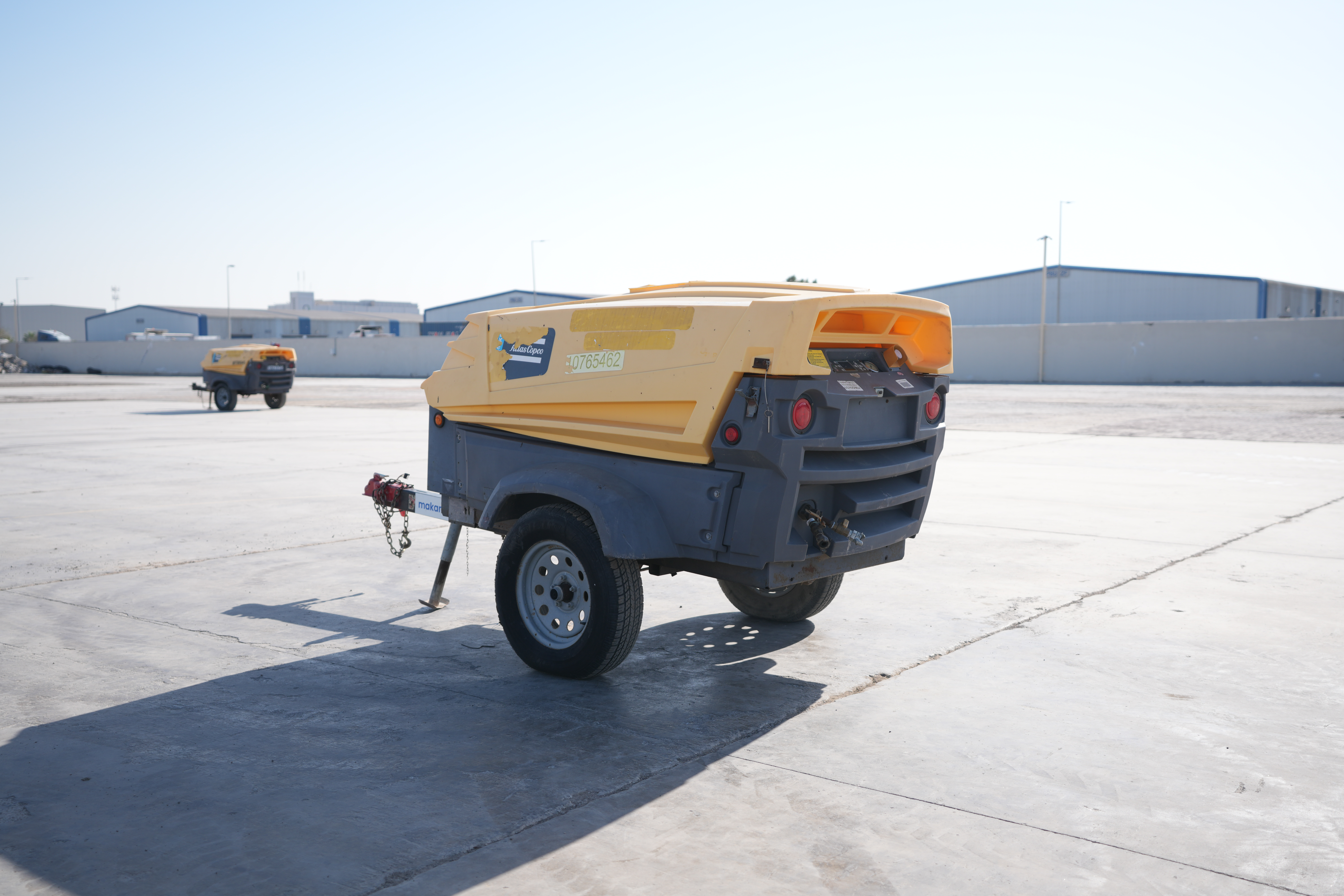 Product-Atlas Copco XAS 185 T4F air compressor-exterior
