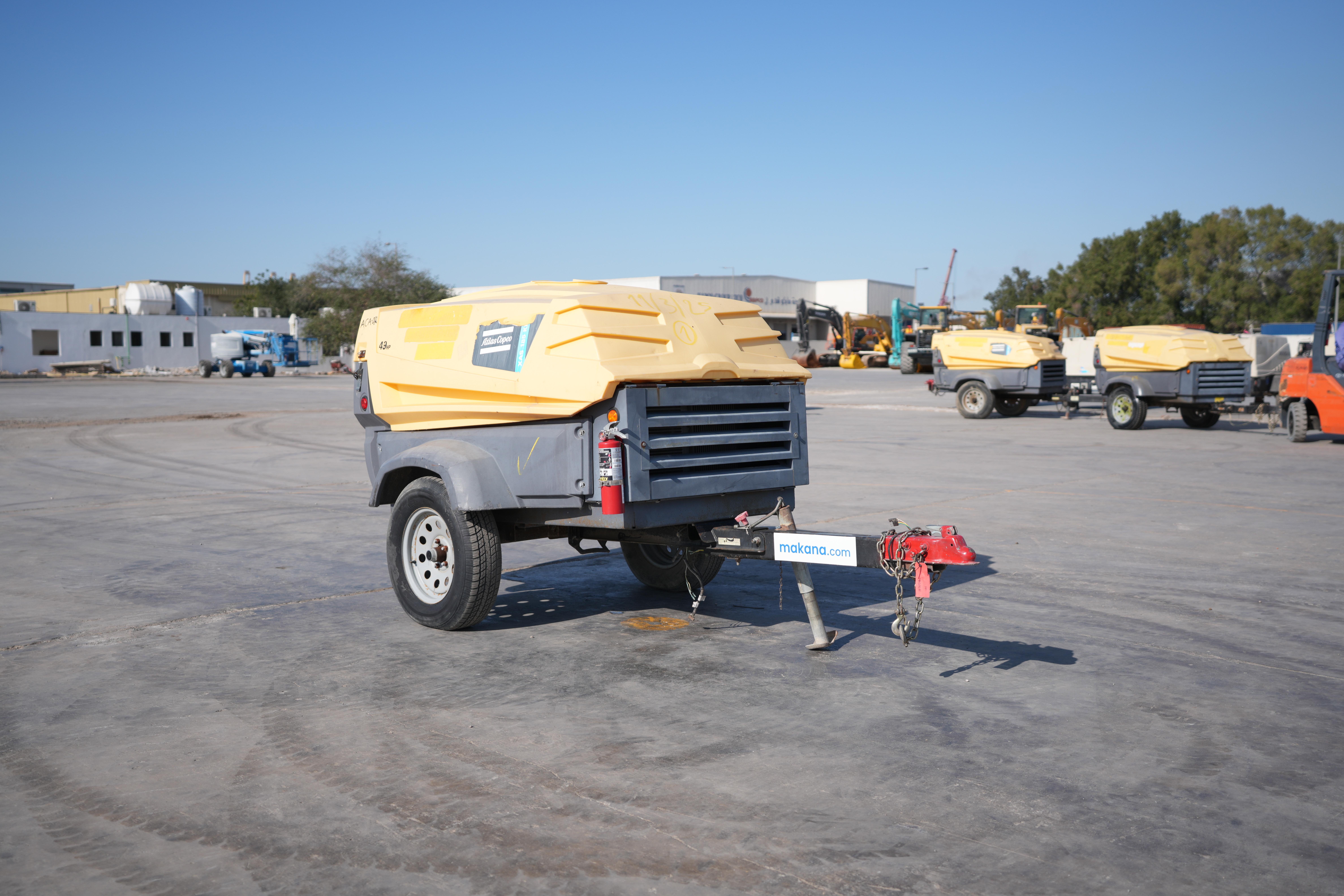 Product-Atlas Copco XAS 185 T4F air compressor-exterior