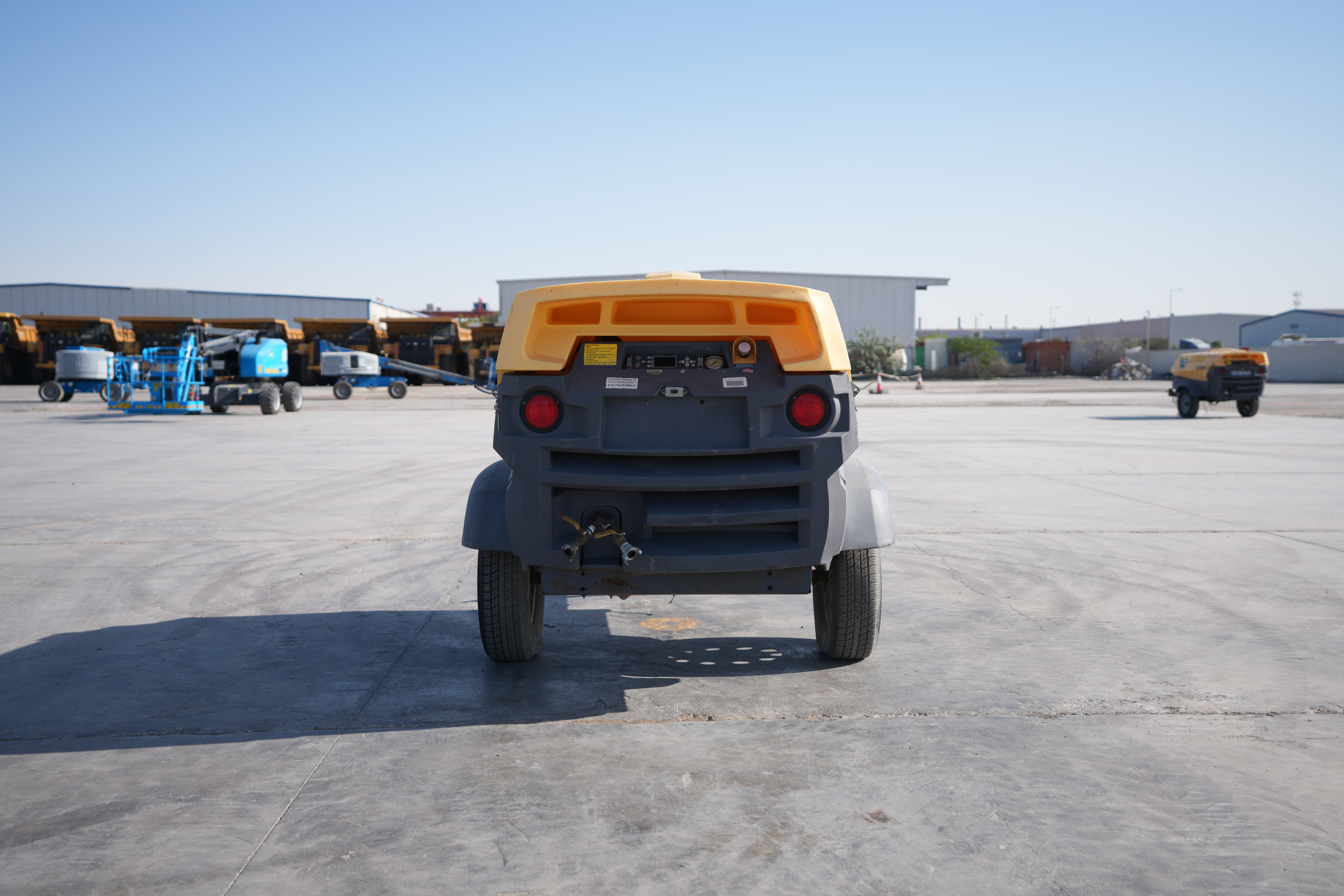 Product-Atlas Copco XAS 185 T4F air compressor-exterior