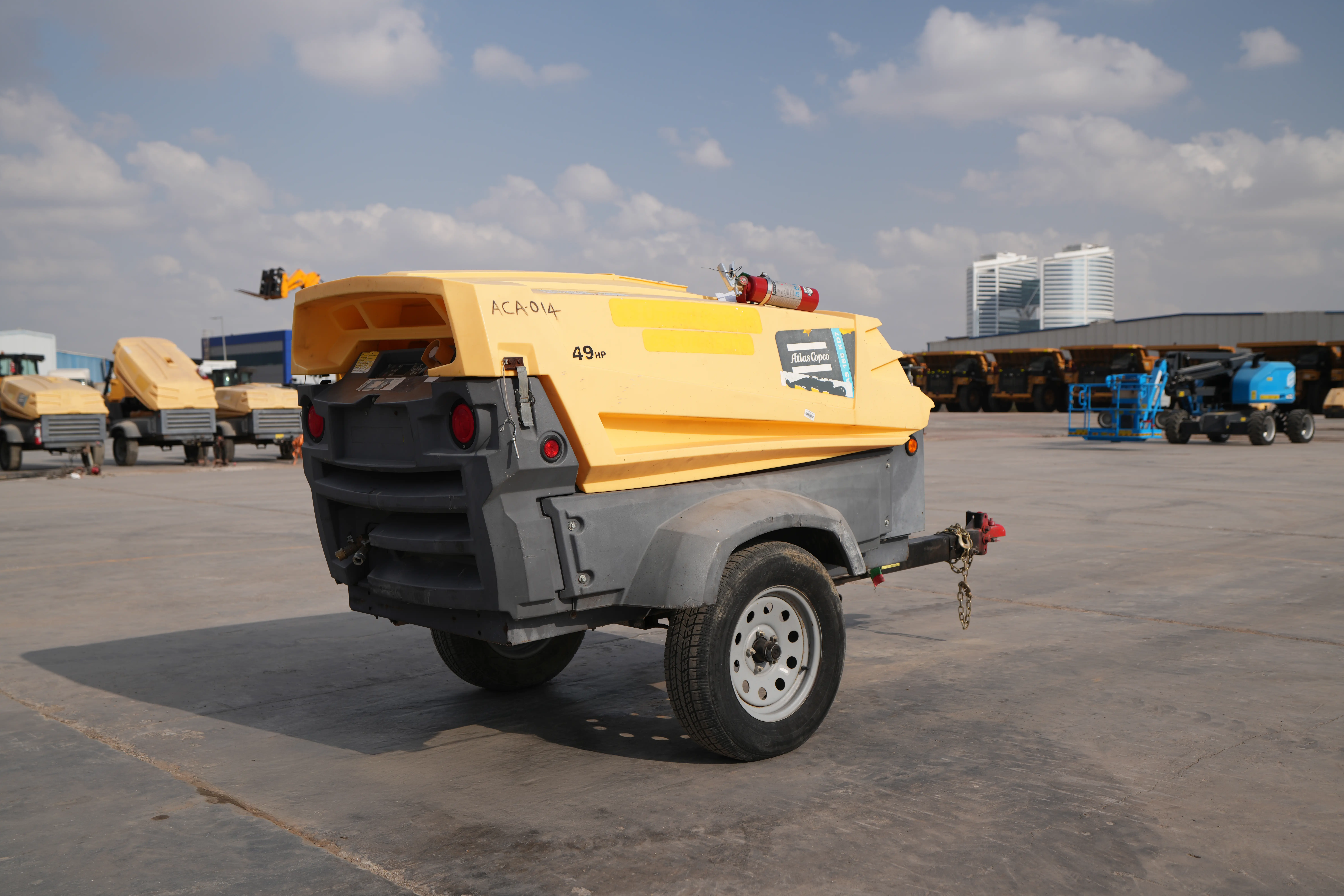Product-Atlas Copco XAS 185 T4F air compressor-exterior