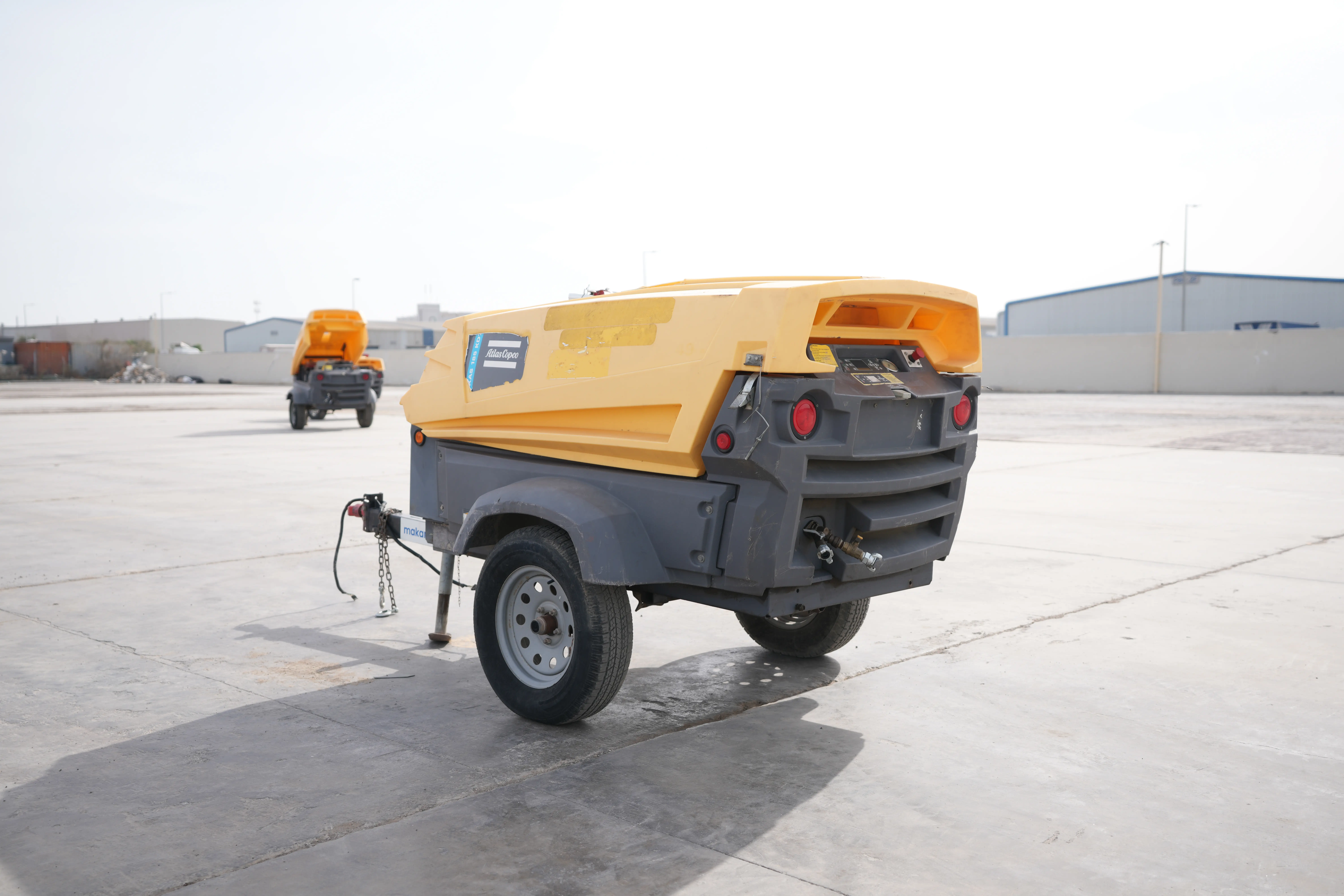 Product-Atlas Copco XAS 185 air compressor-exterior