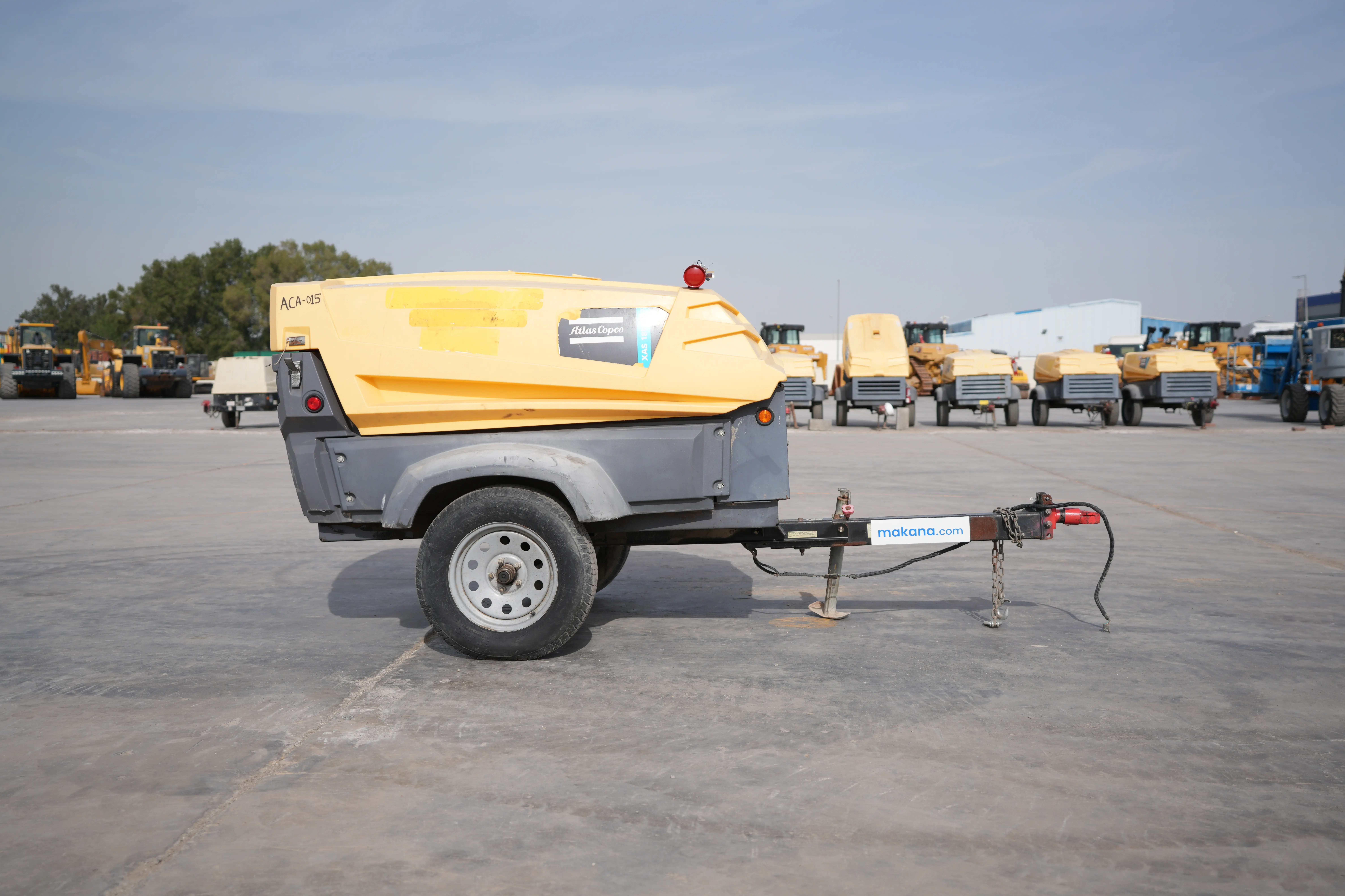 Product-Atlas Copco XAS 185 air compressor-exterior