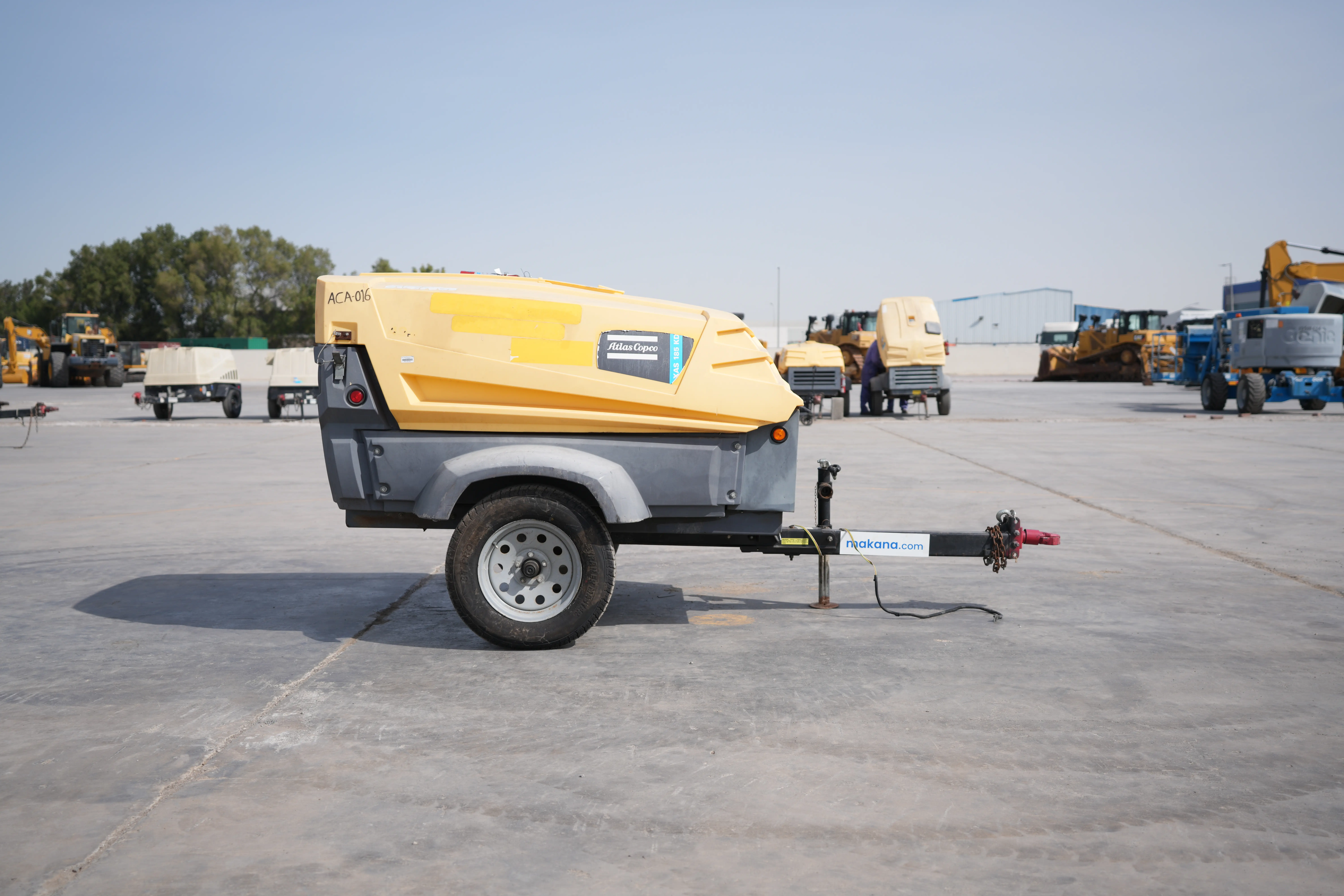 Product-Atlas Copco XAS 185 air compressor-exterior