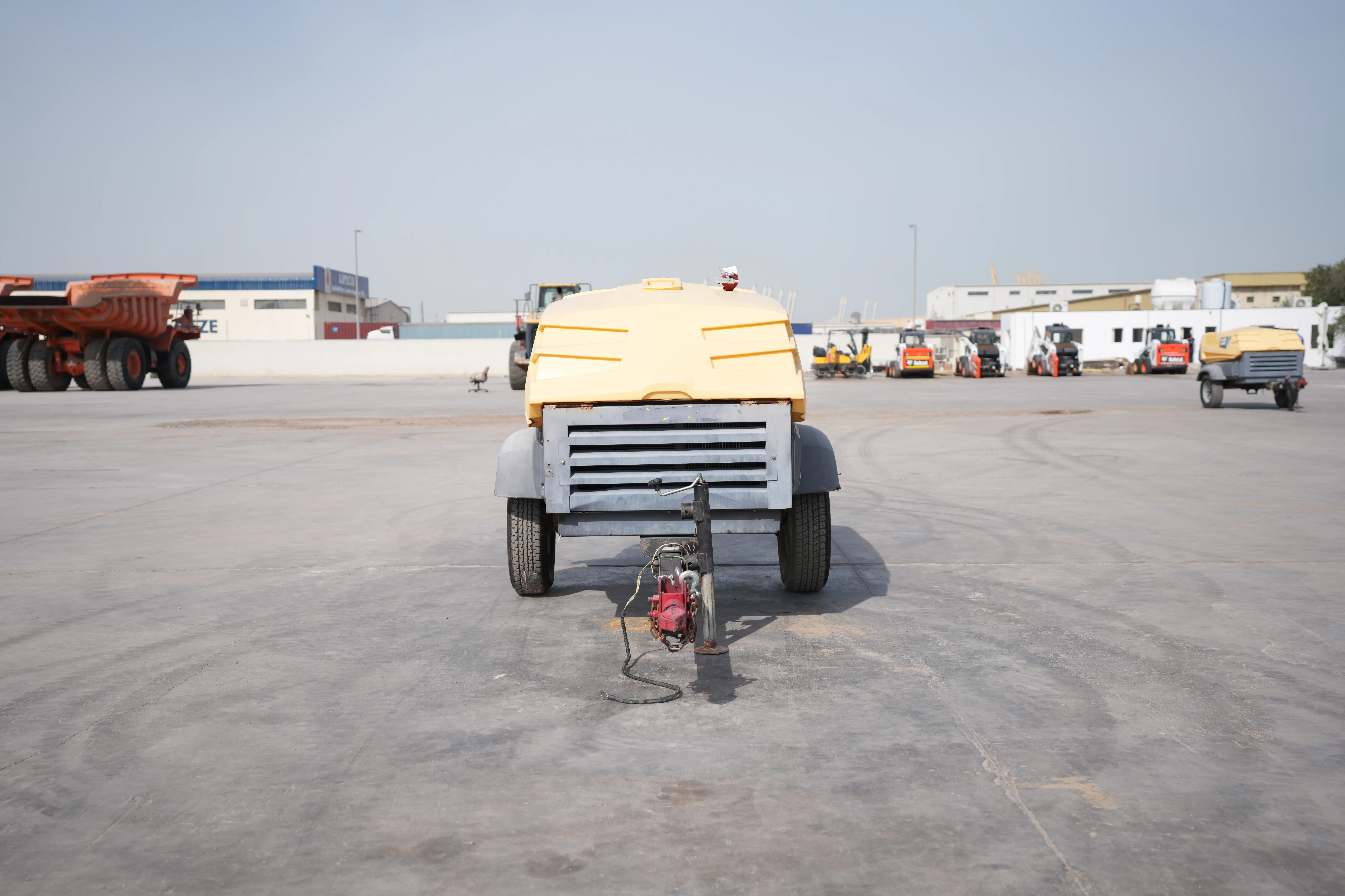 Product-Atlas Copco XAS 185 air compressor-exterior