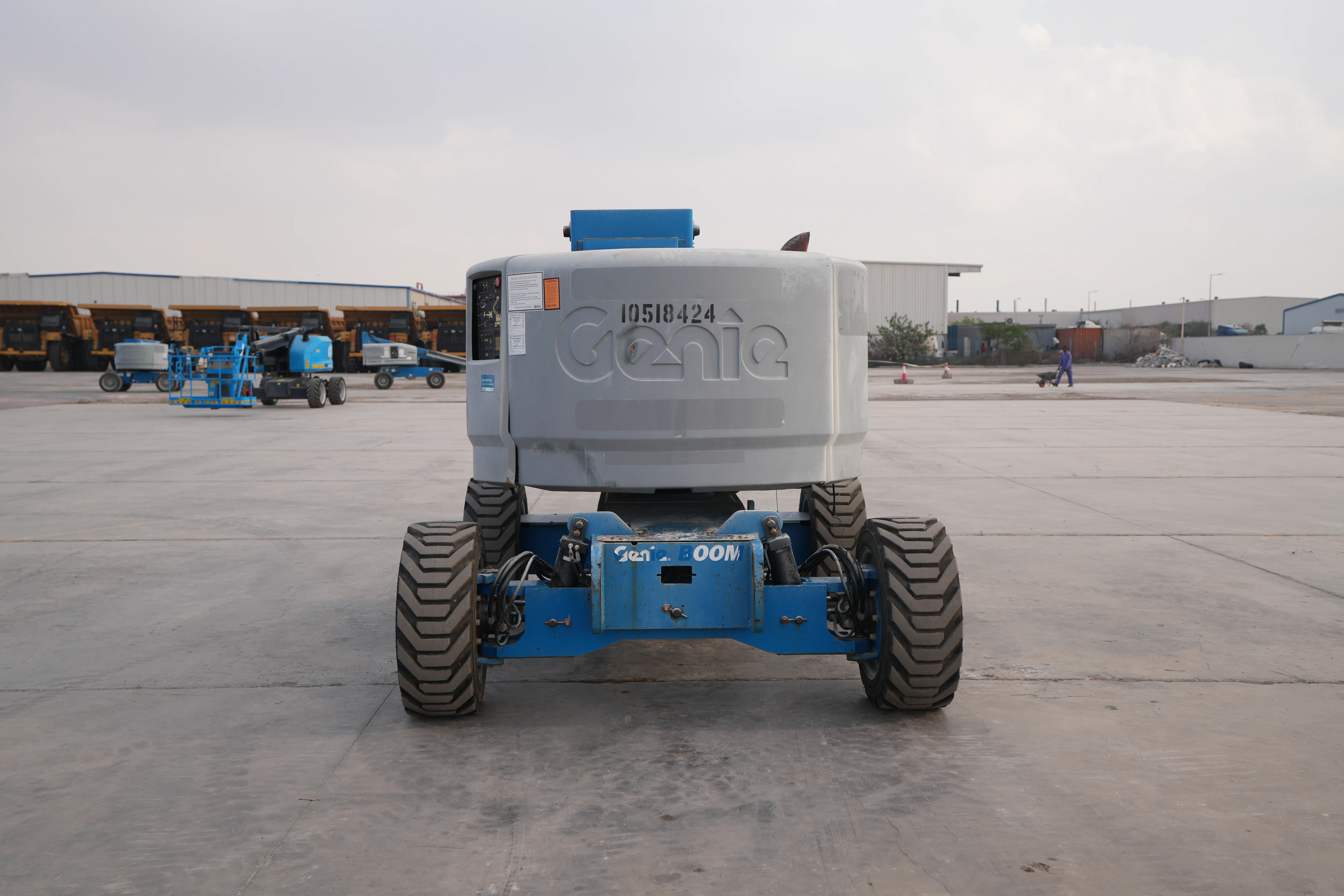Product-Genie Z-45/25J RT diesel articulated boom lift-exterior