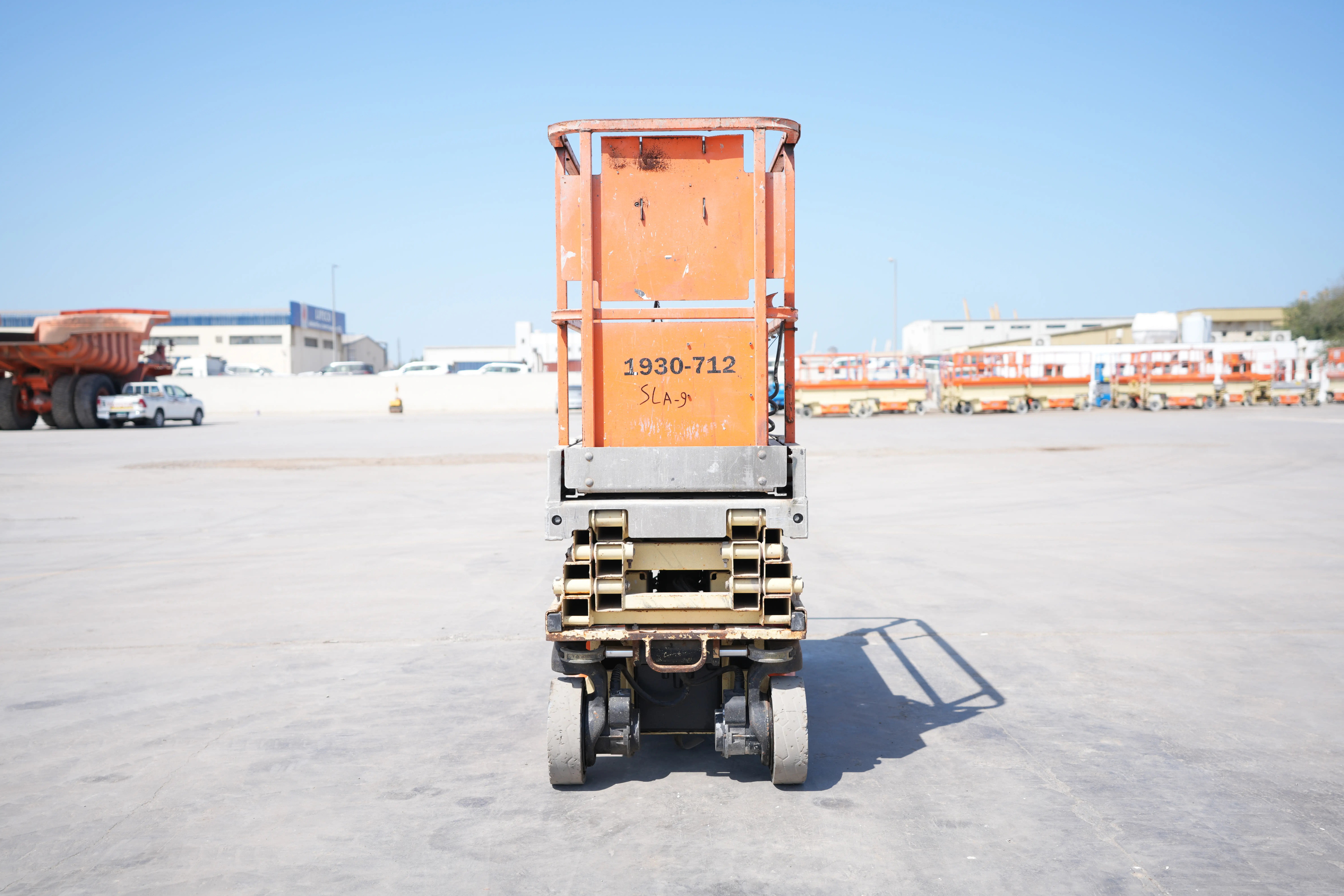 Product-JLG 1930ES electric scissor lift-exterior
