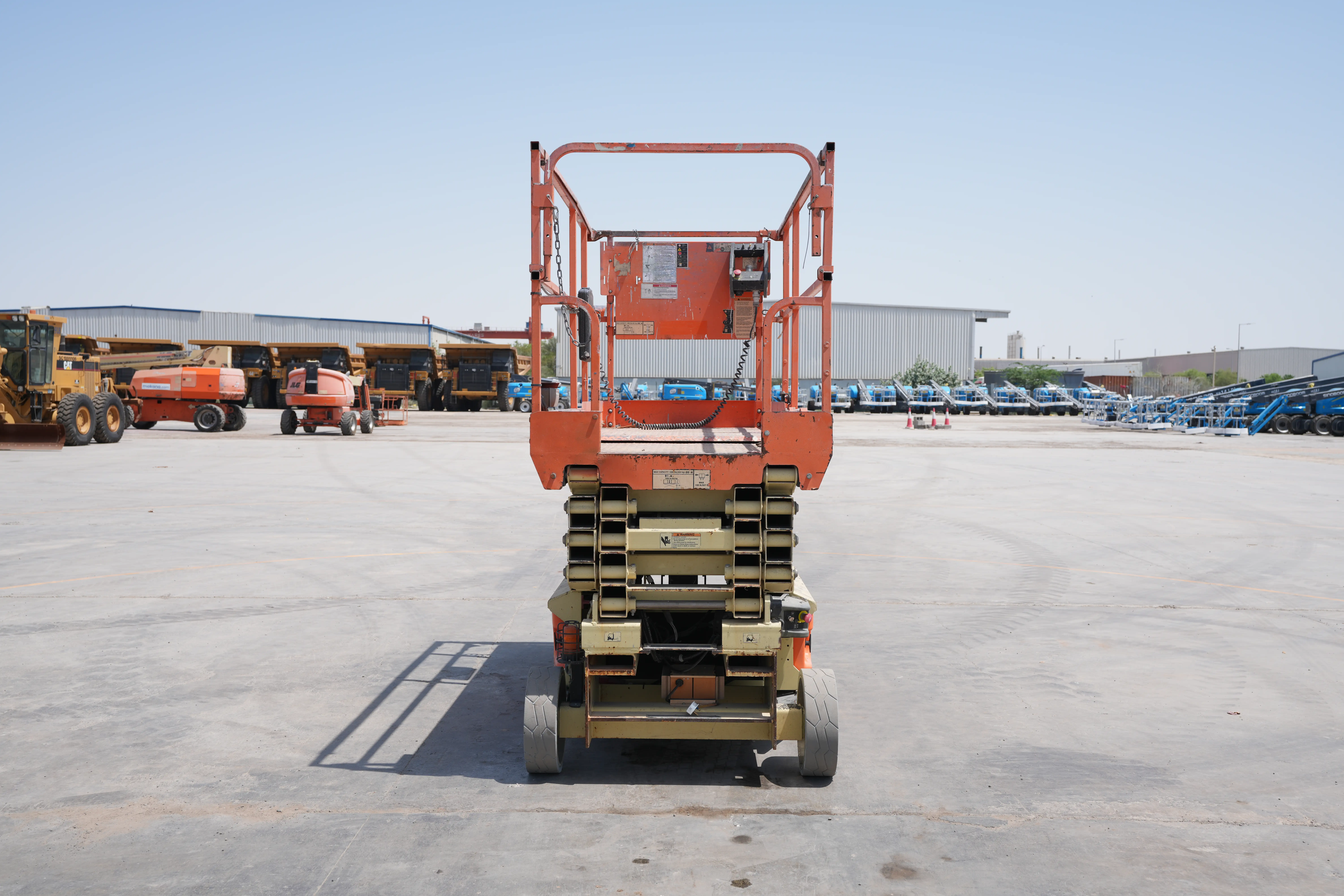 Product-JLG 2646ES electric scissor lift-exterior