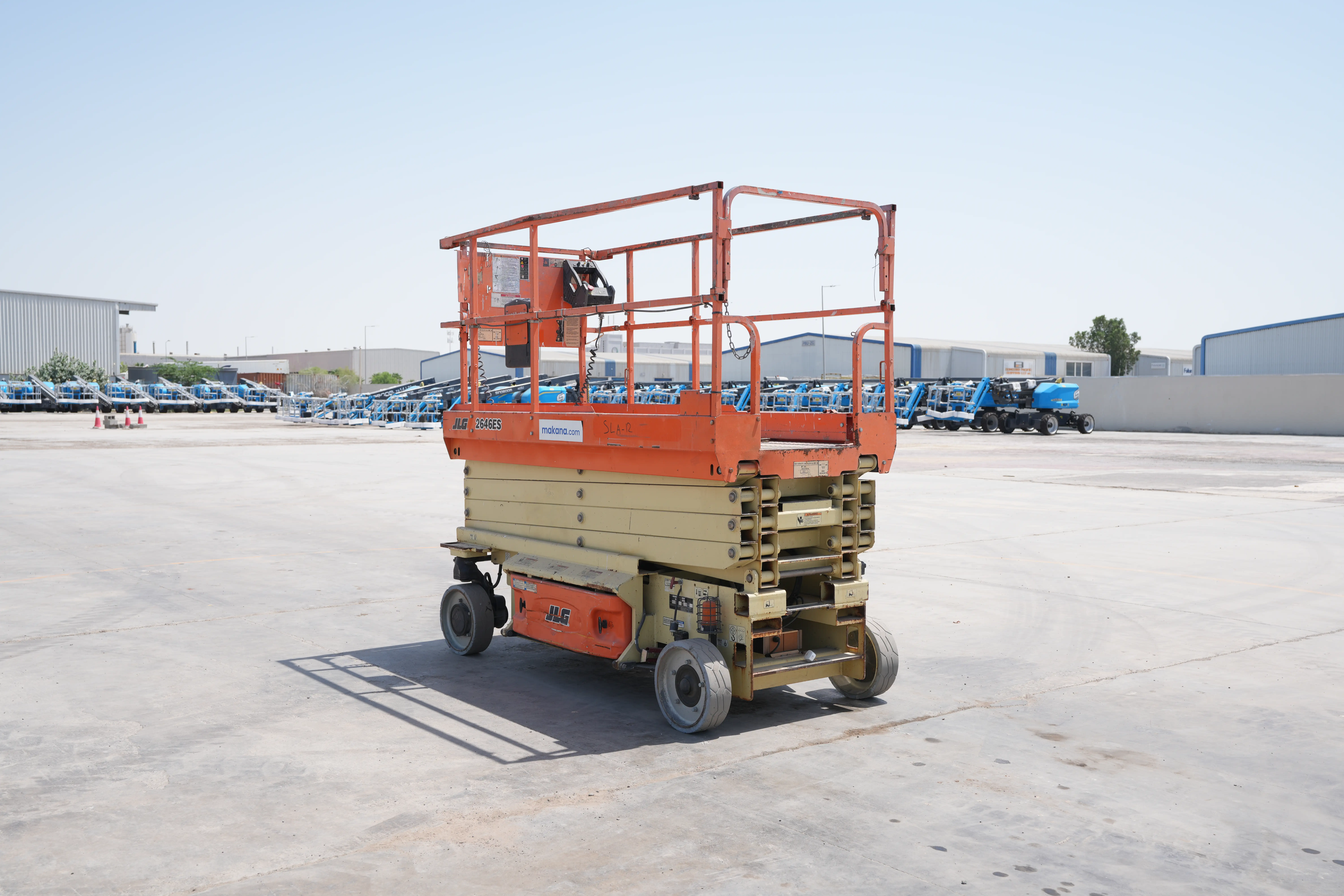 Product-JLG 2646ES electric scissor lift-exterior