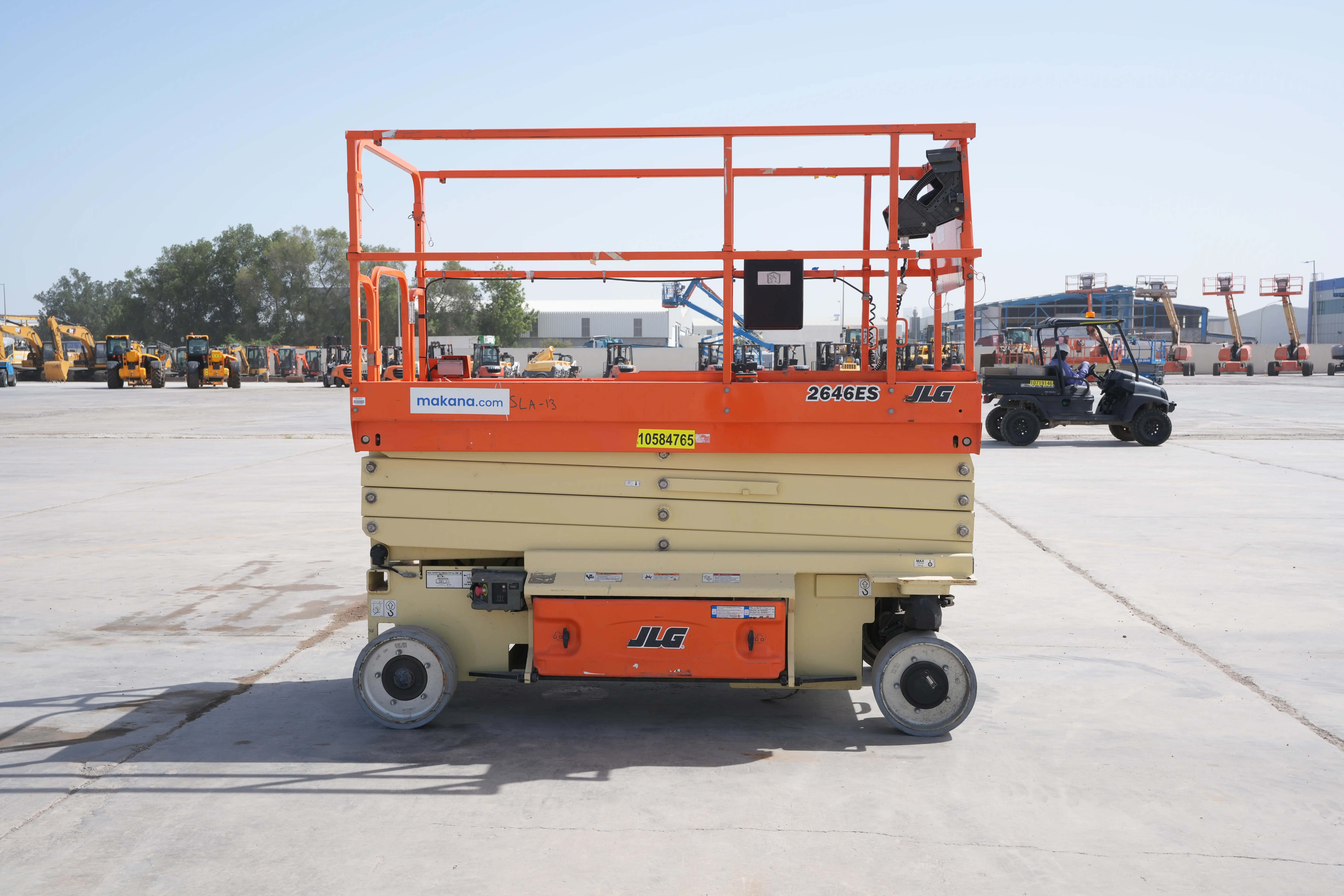 Product-JLG 2646ES electric scissor lift-exterior