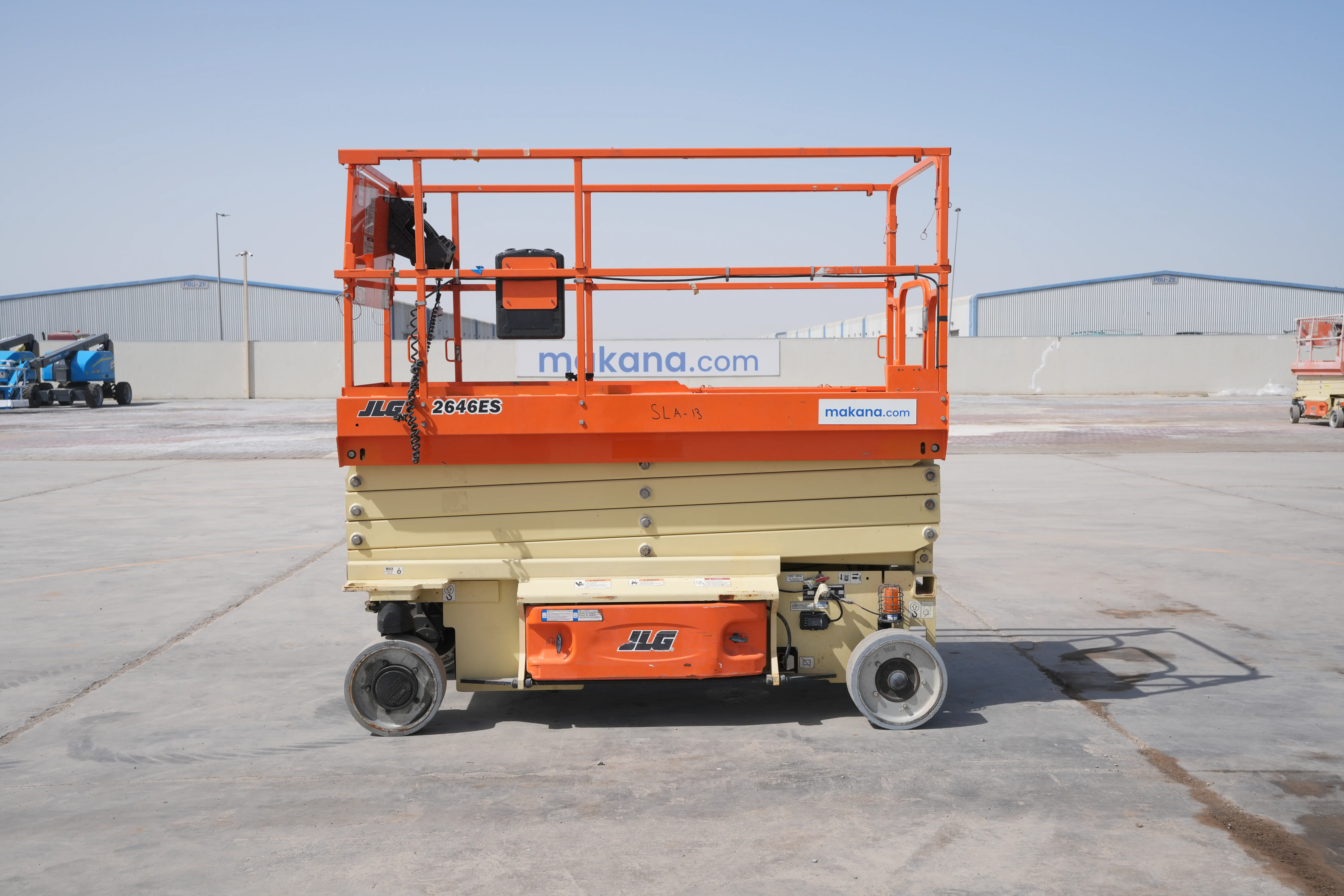 Product-JLG 2646ES electric scissor lift-exterior
