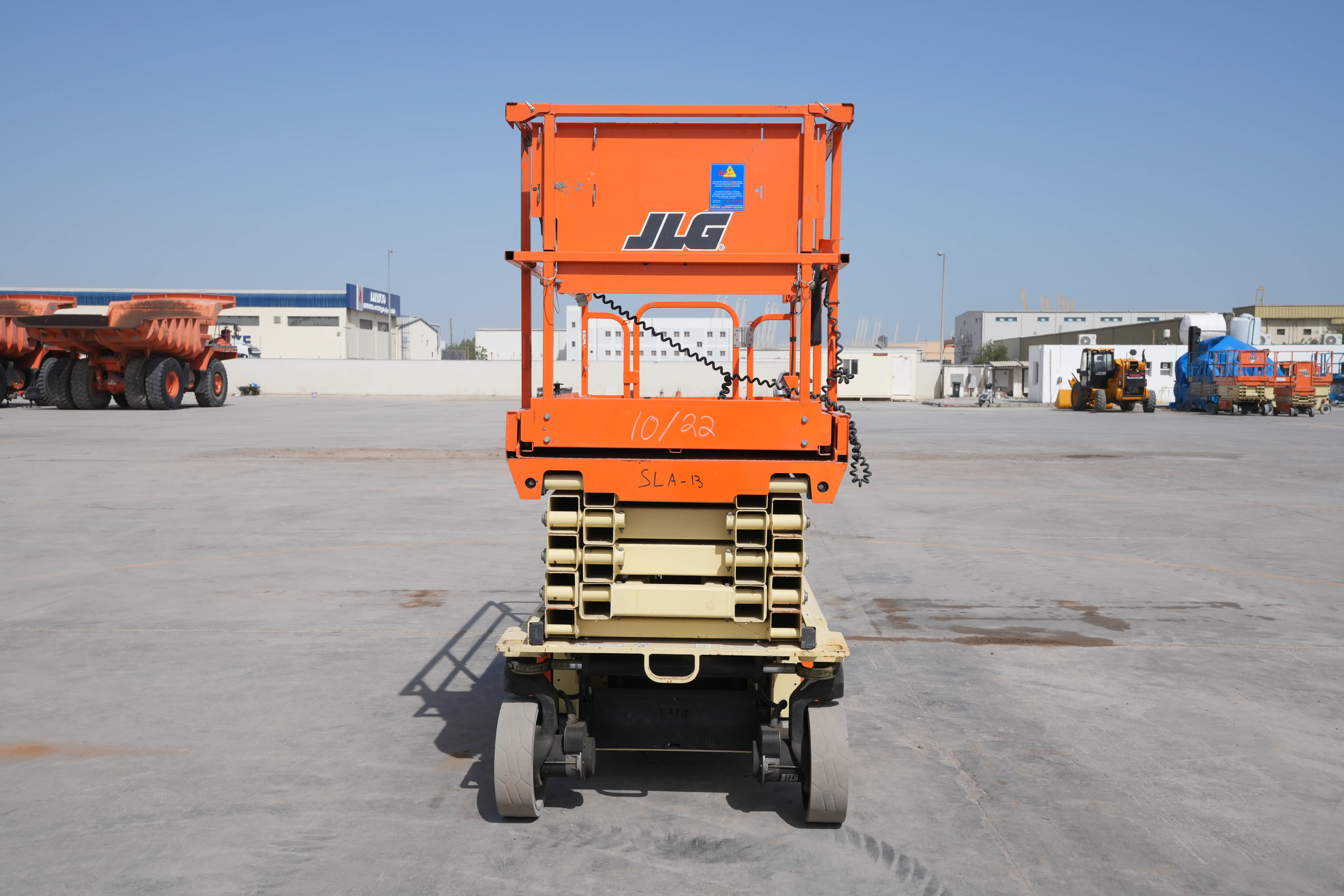 Product-JLG 2646ES electric scissor lift-exterior