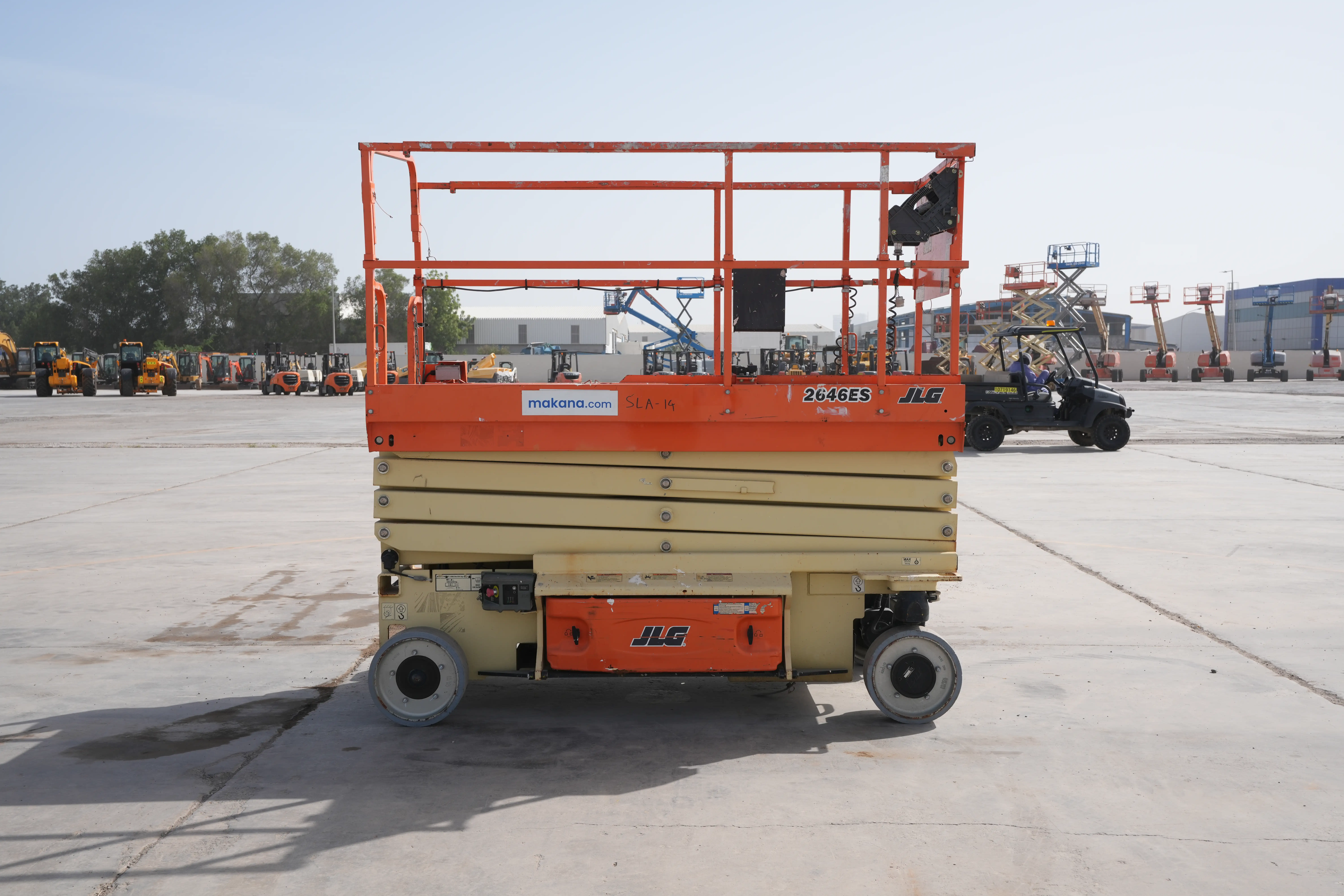 Product-JLG 2646ES electric scissor lift-exterior