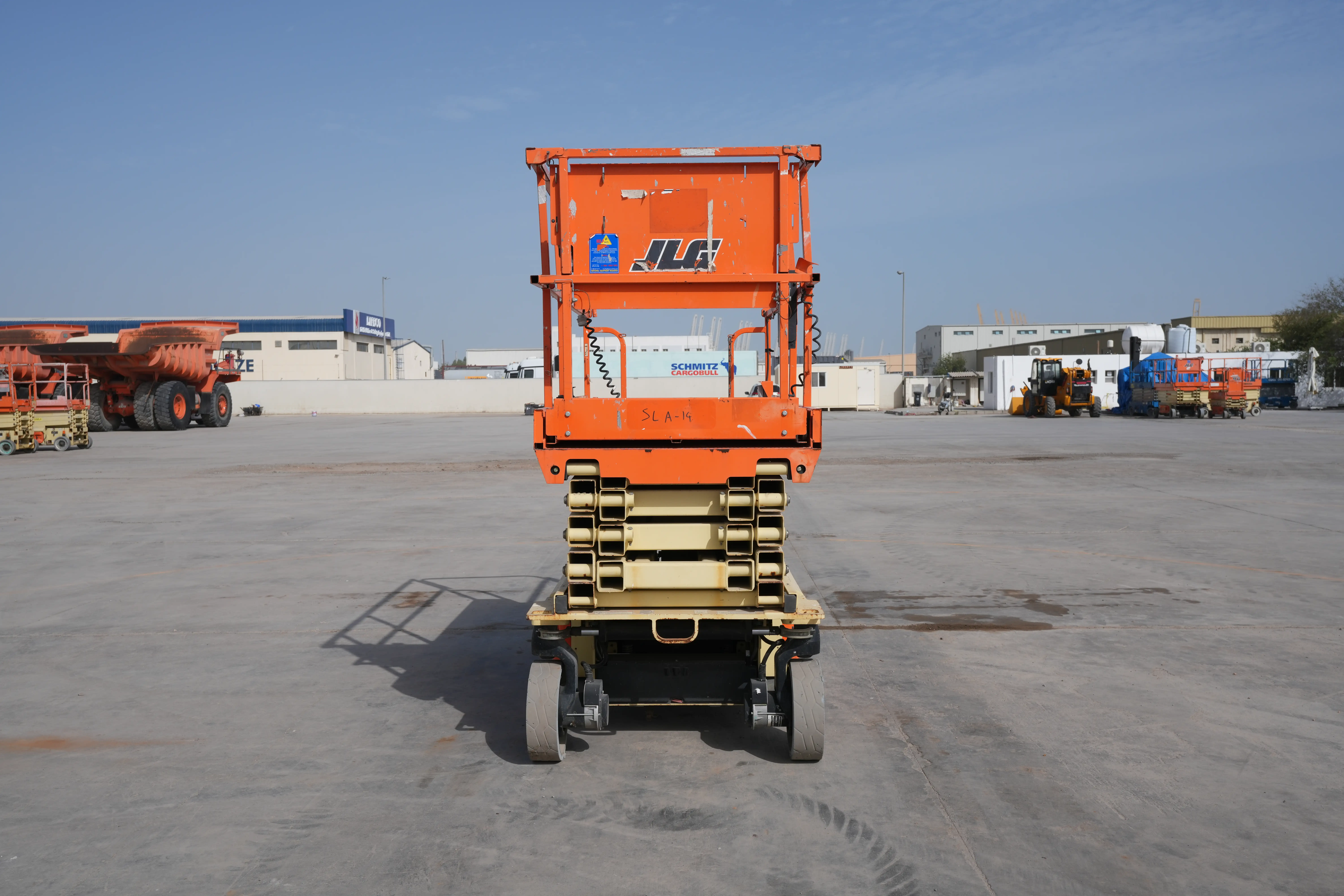 Product-JLG 2646ES electric scissor lift-exterior