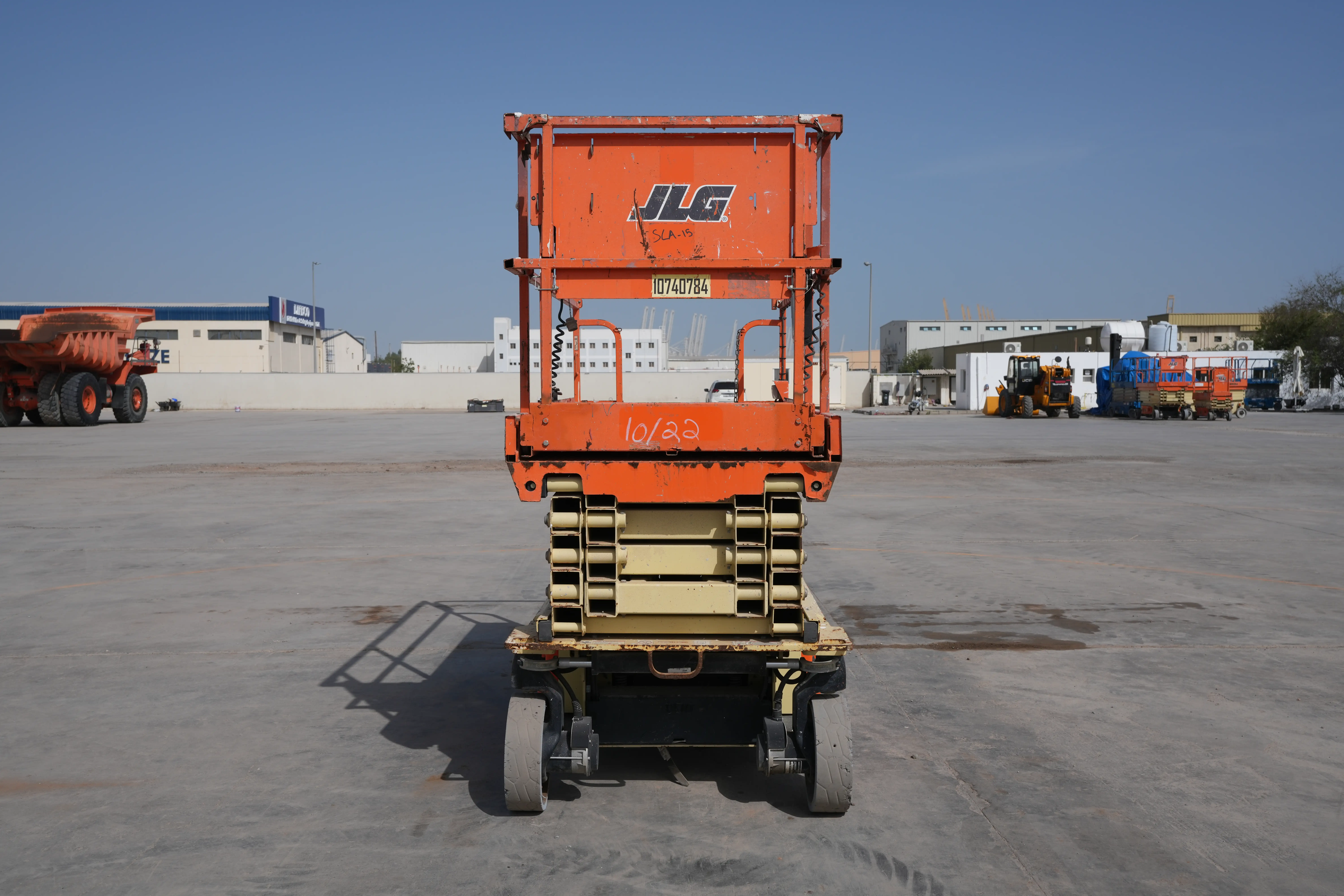 Product-JLG 2646ES electric scissor lift-exterior