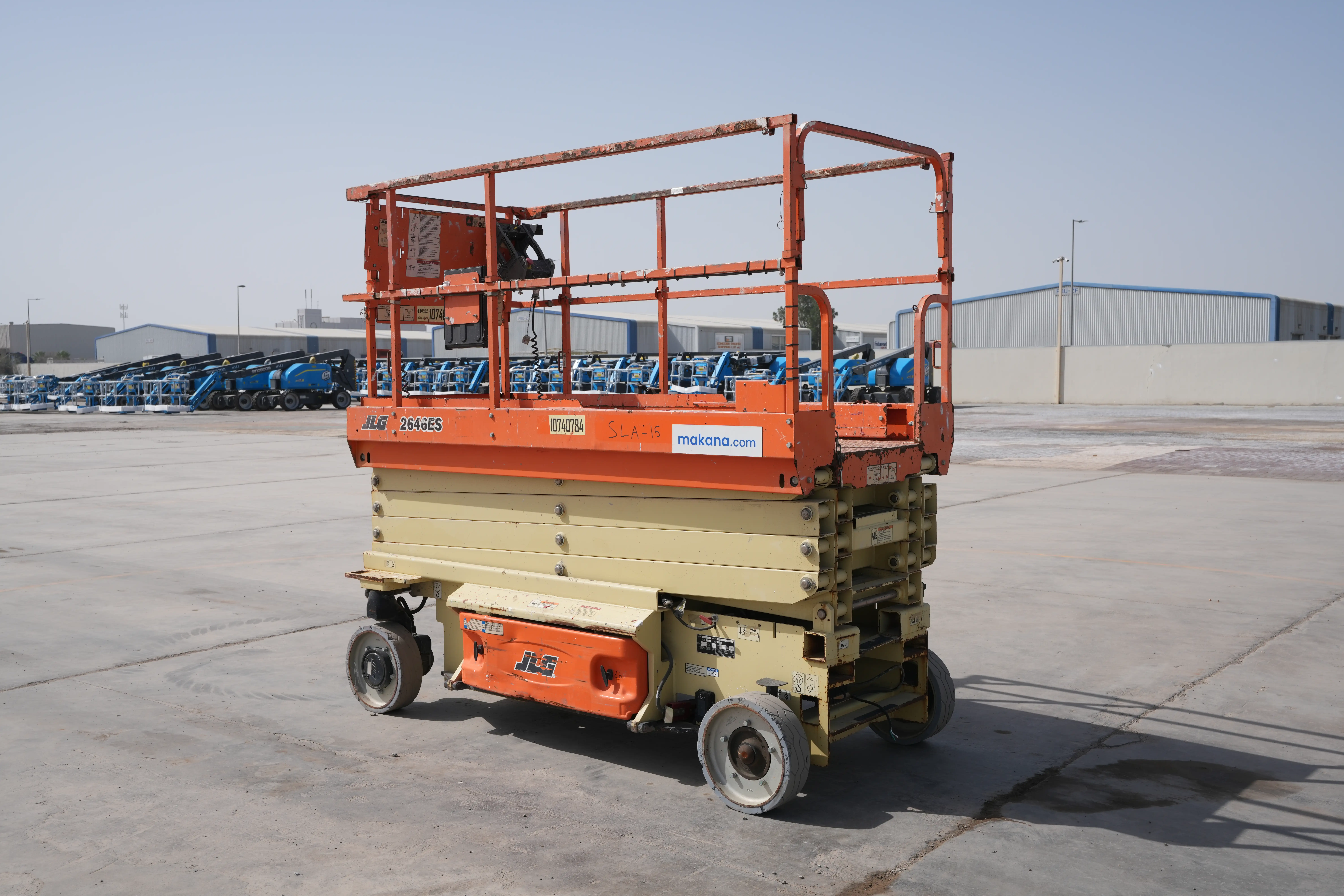 Product-JLG 2646ES electric scissor lift-exterior