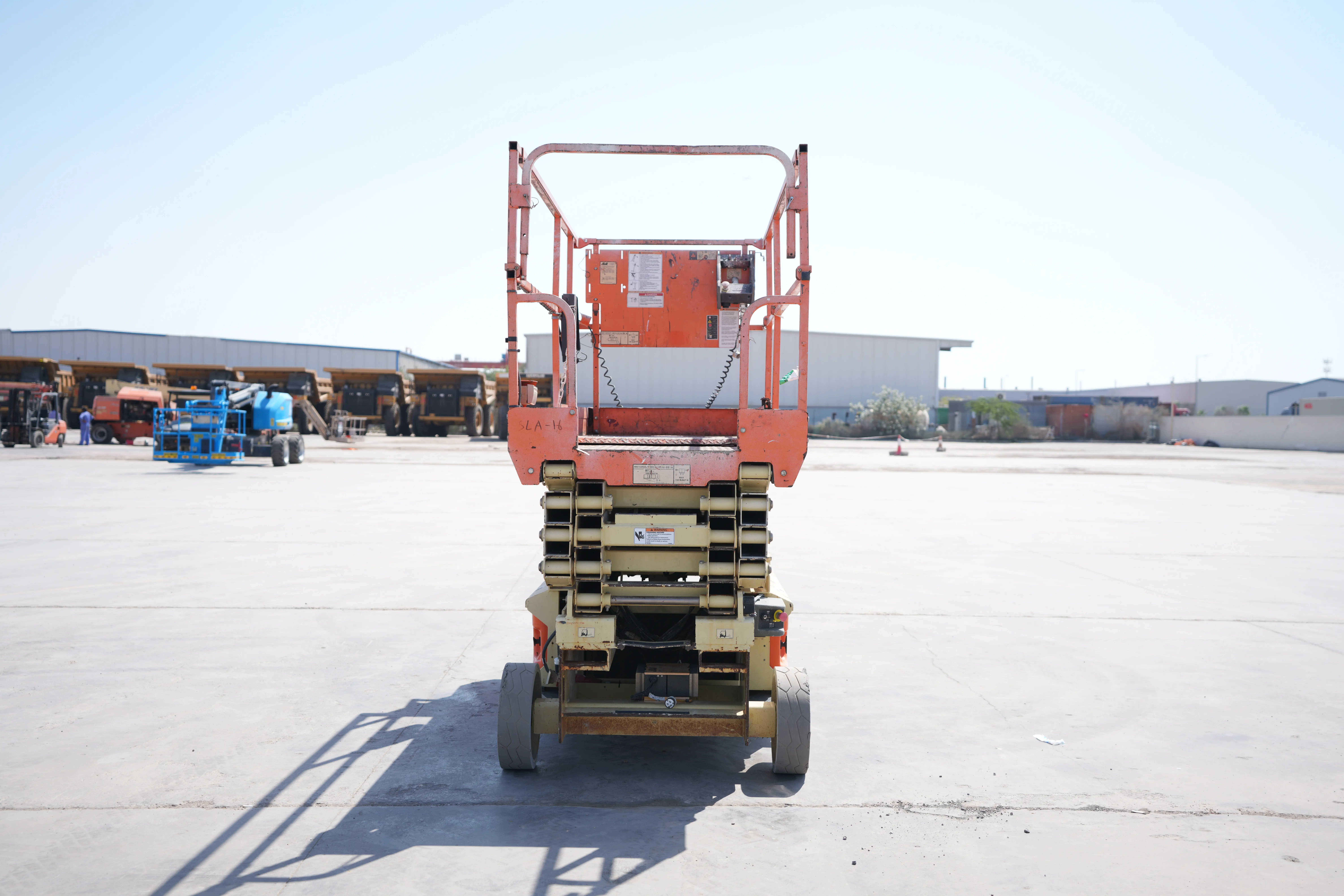 Product-JLG 2646ES electric scissor lift-exterior