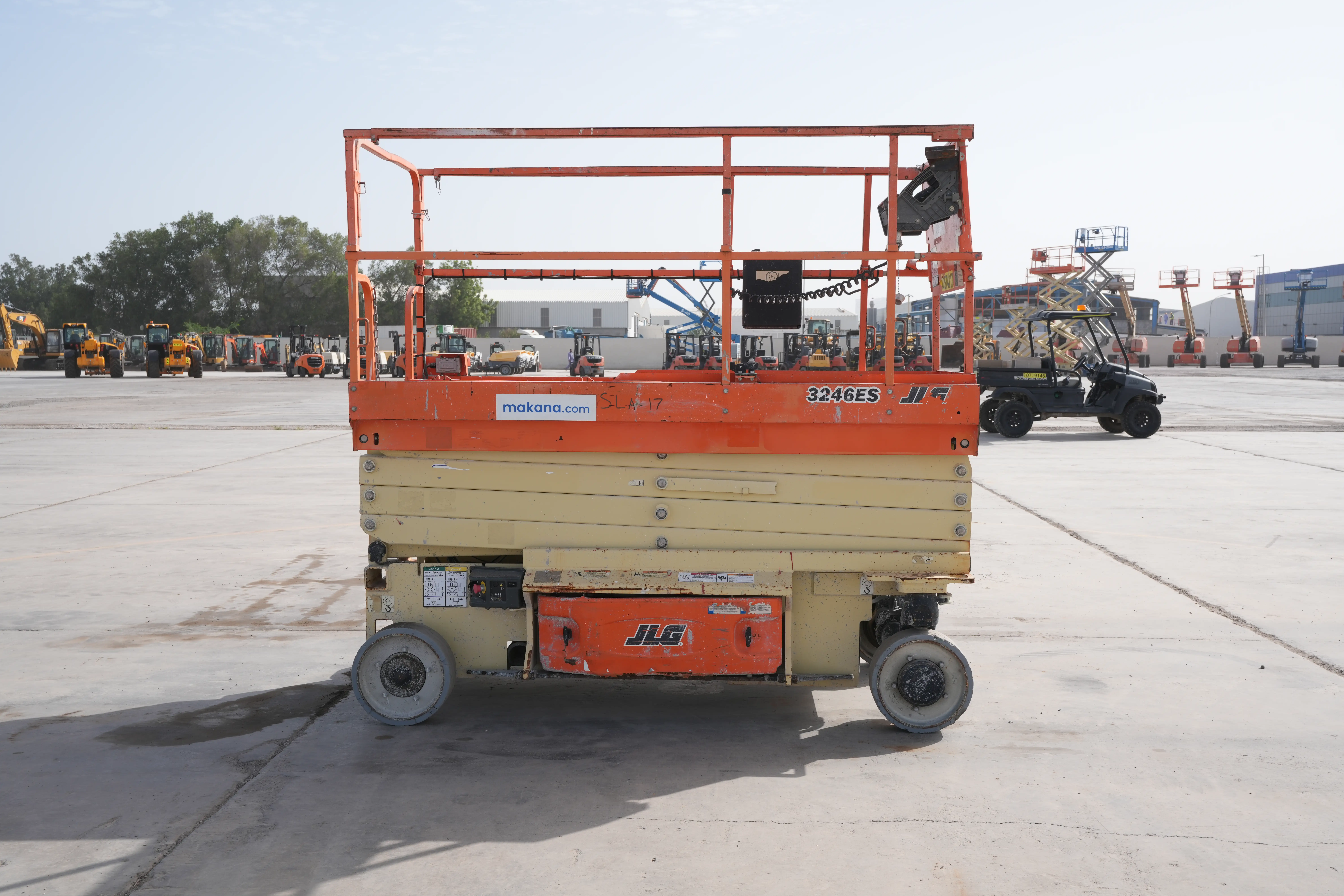 Product-JLG 3246ES electric scissor lift-exterior