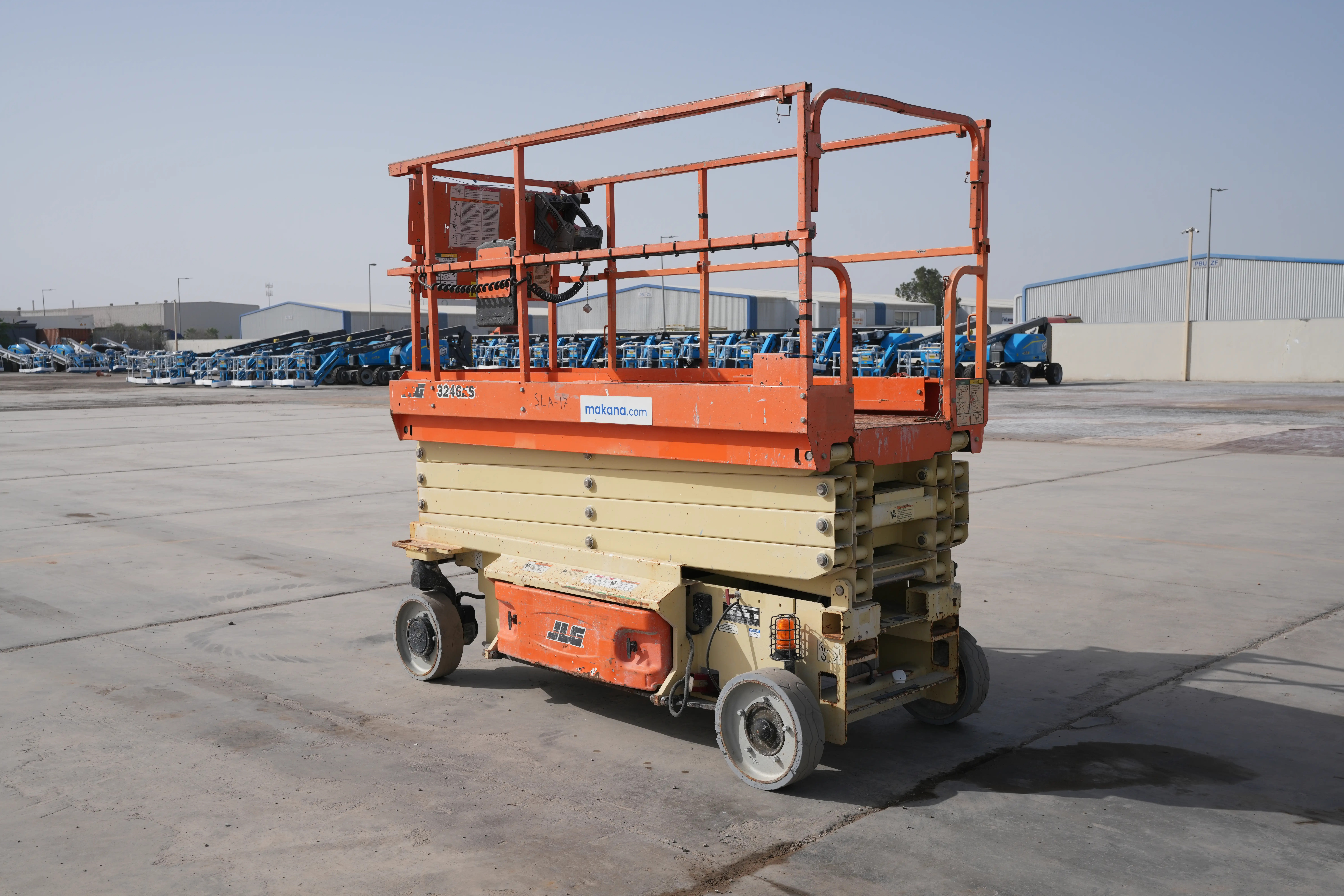 Product-JLG 3246ES electric scissor lift-exterior