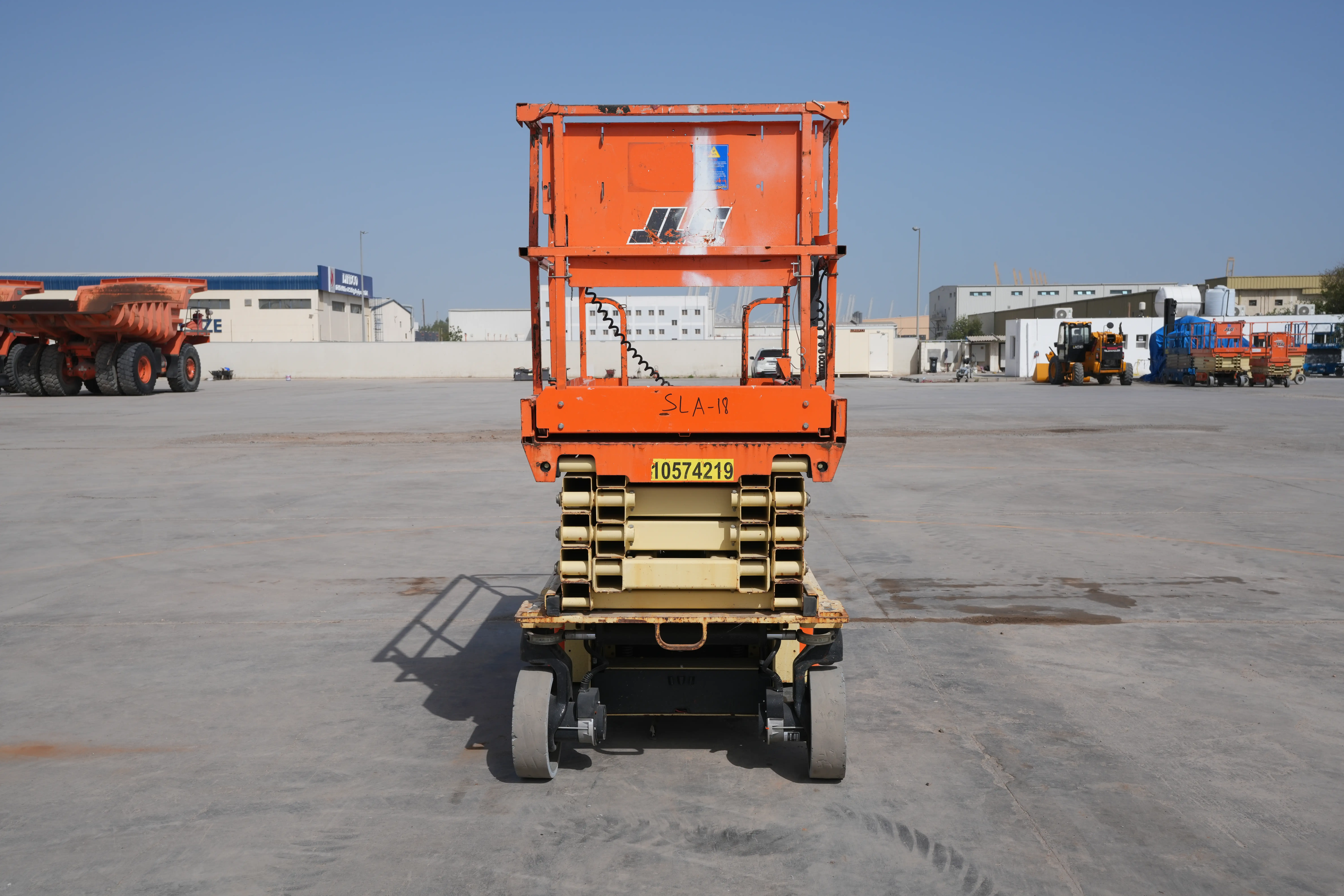 Product-JLG 3246ES electric scissor lift-exterior