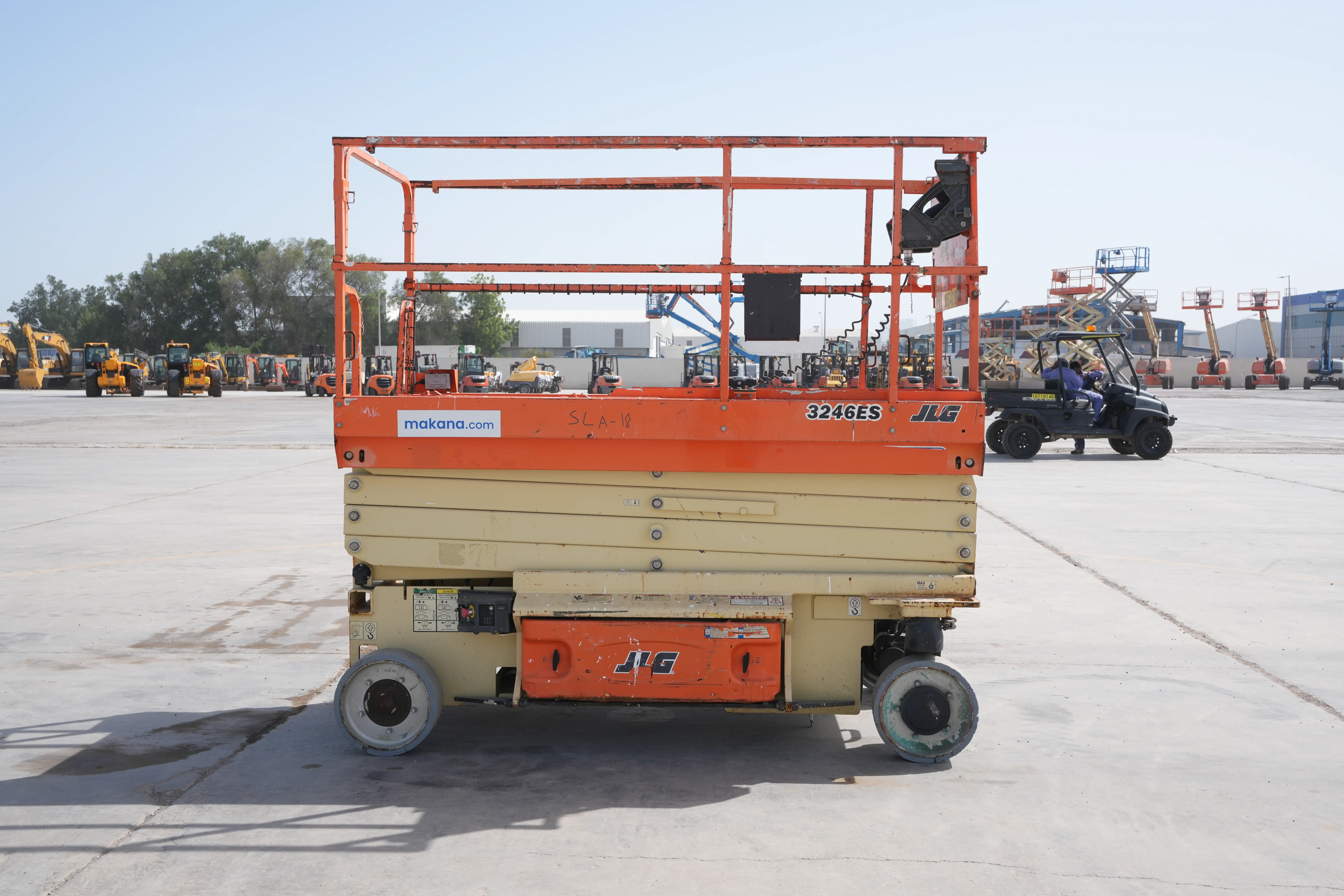 Product-JLG 3246ES electric scissor lift-exterior