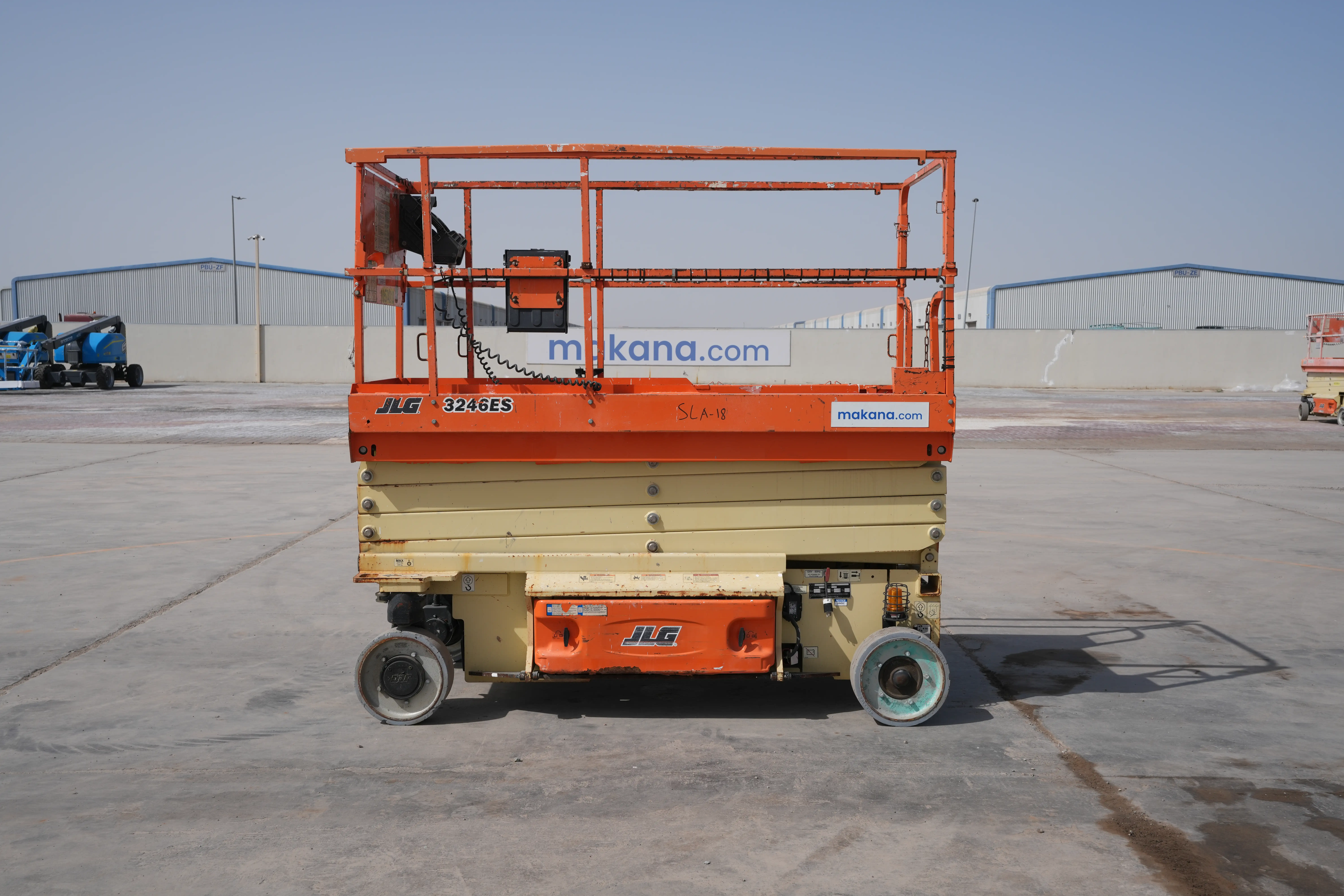 Product-JLG 3246ES electric scissor lift-exterior