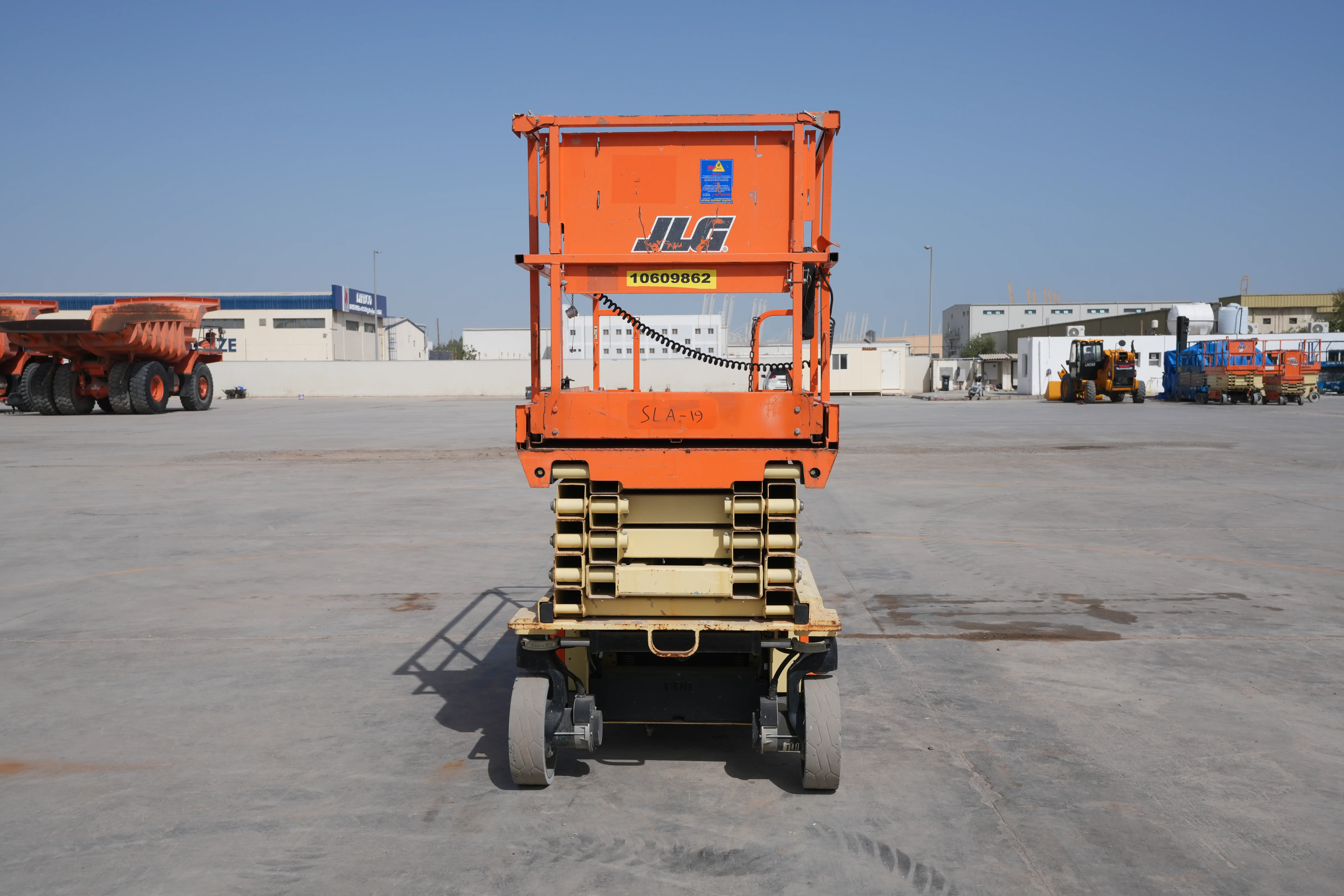 Product-JLG 3246ES electric scissor lift-exterior