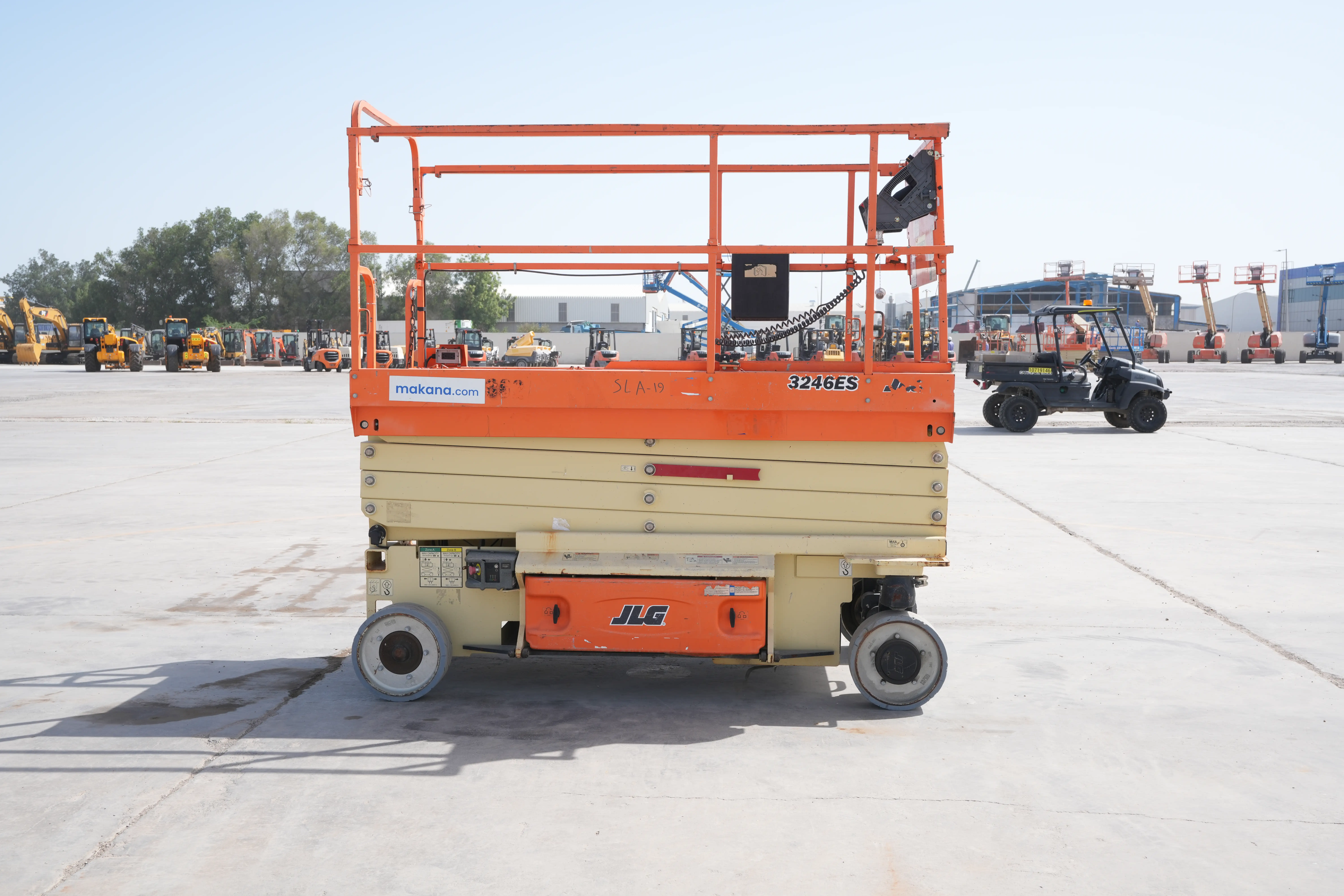 Product-JLG 3246ES electric scissor lift-exterior