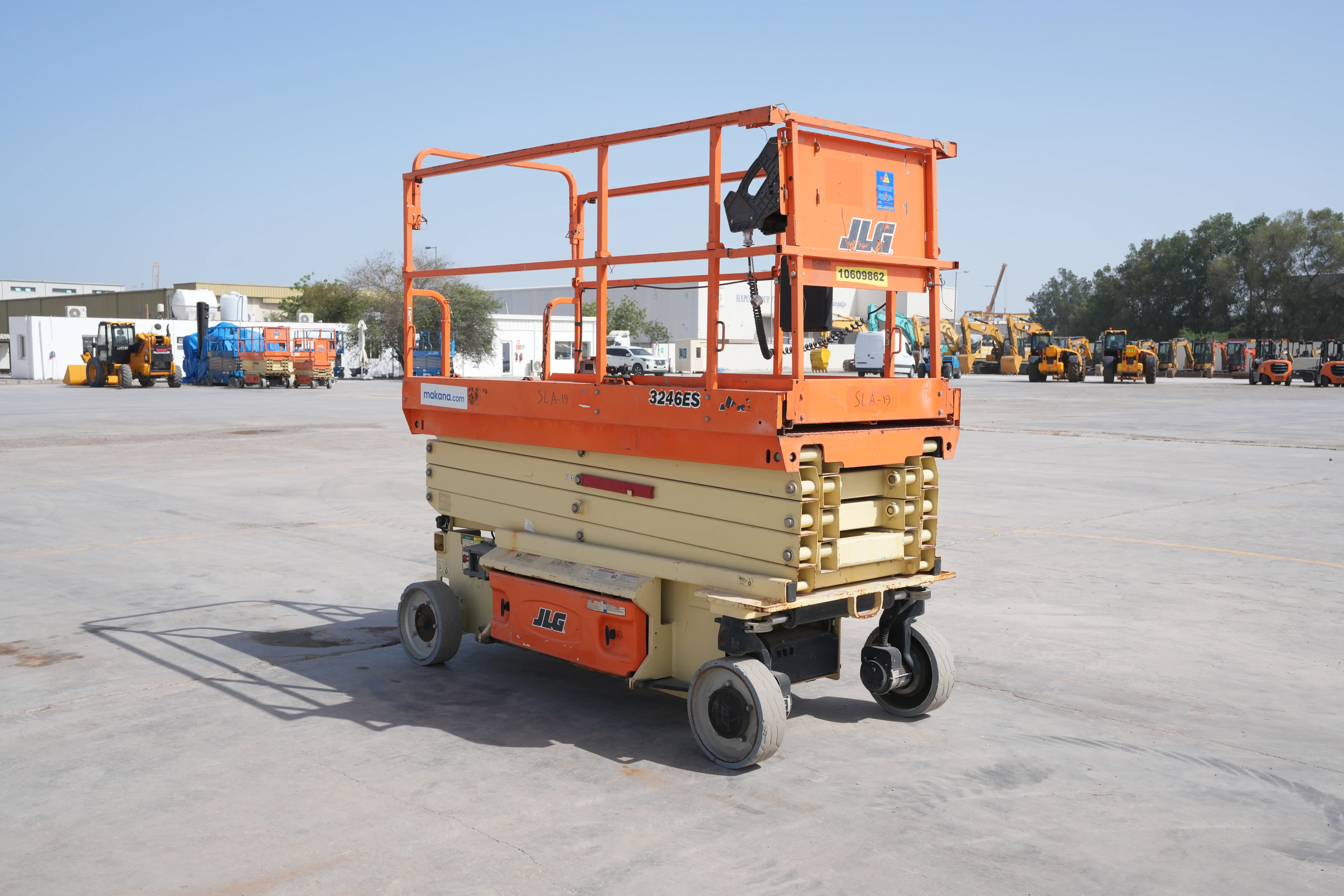 Product-JLG 3246ES electric scissor lift-exterior