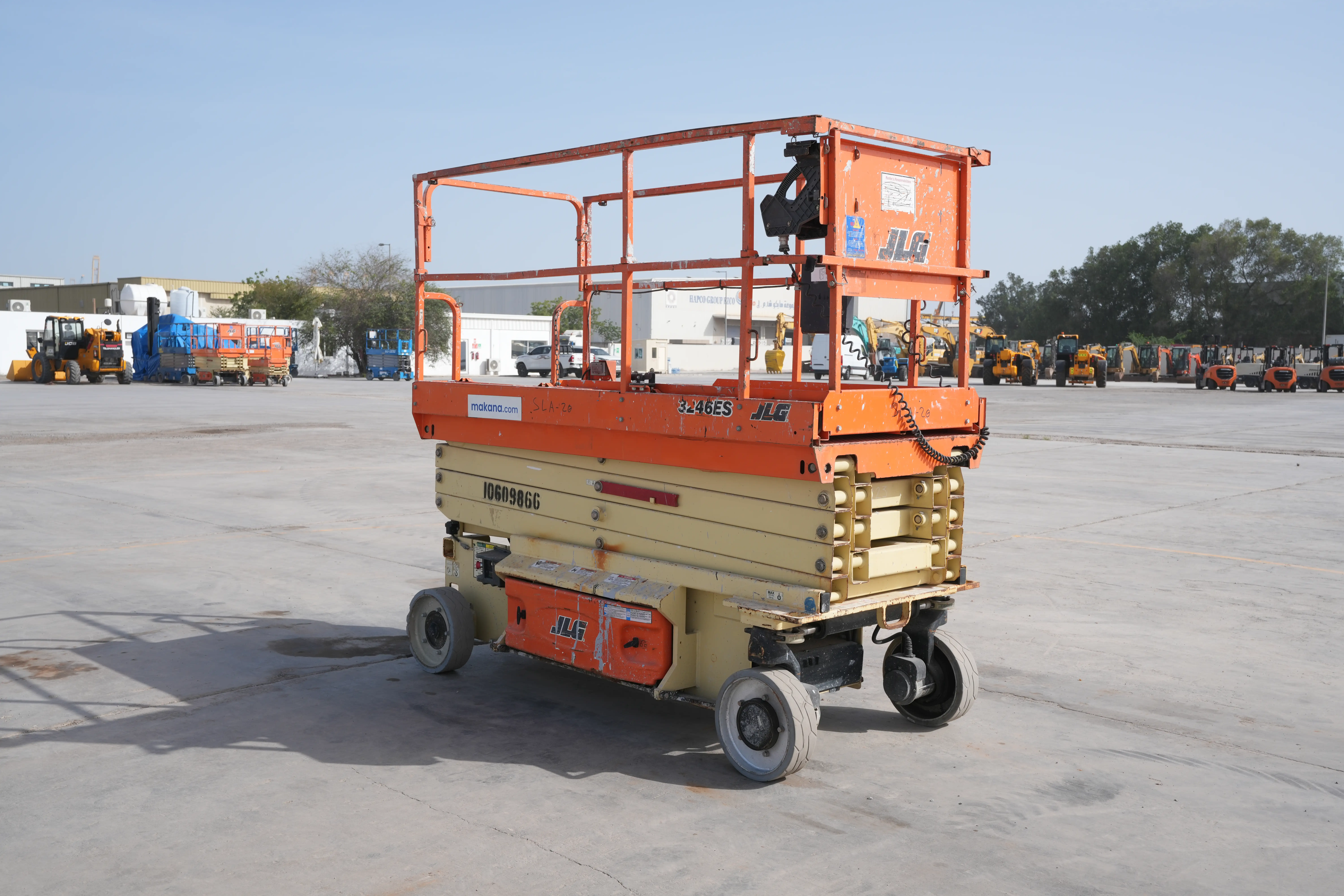 Product-JLG 3246ES electric scissor lift-exterior