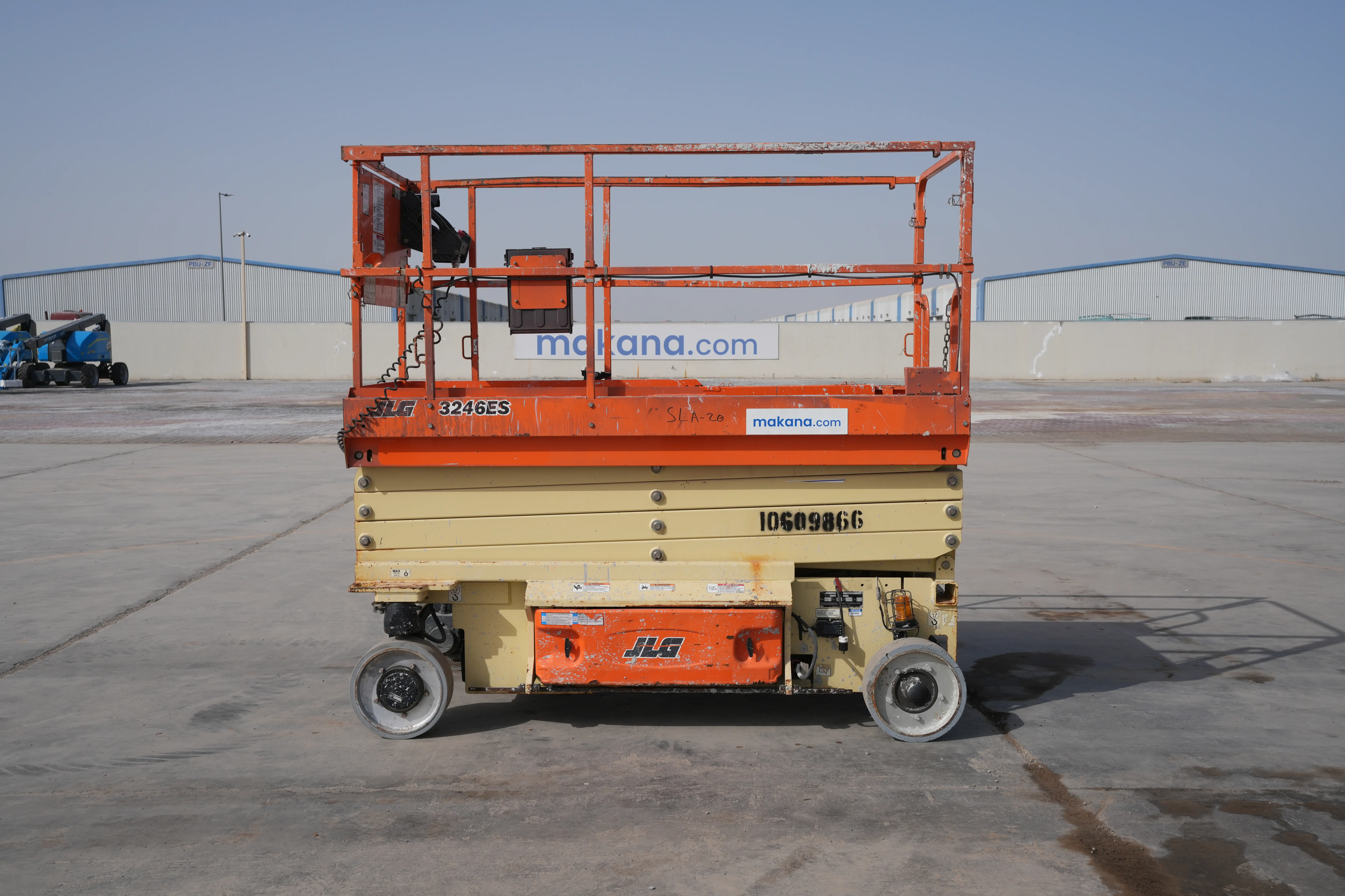 Product-JLG 3246ES electric scissor lift-exterior