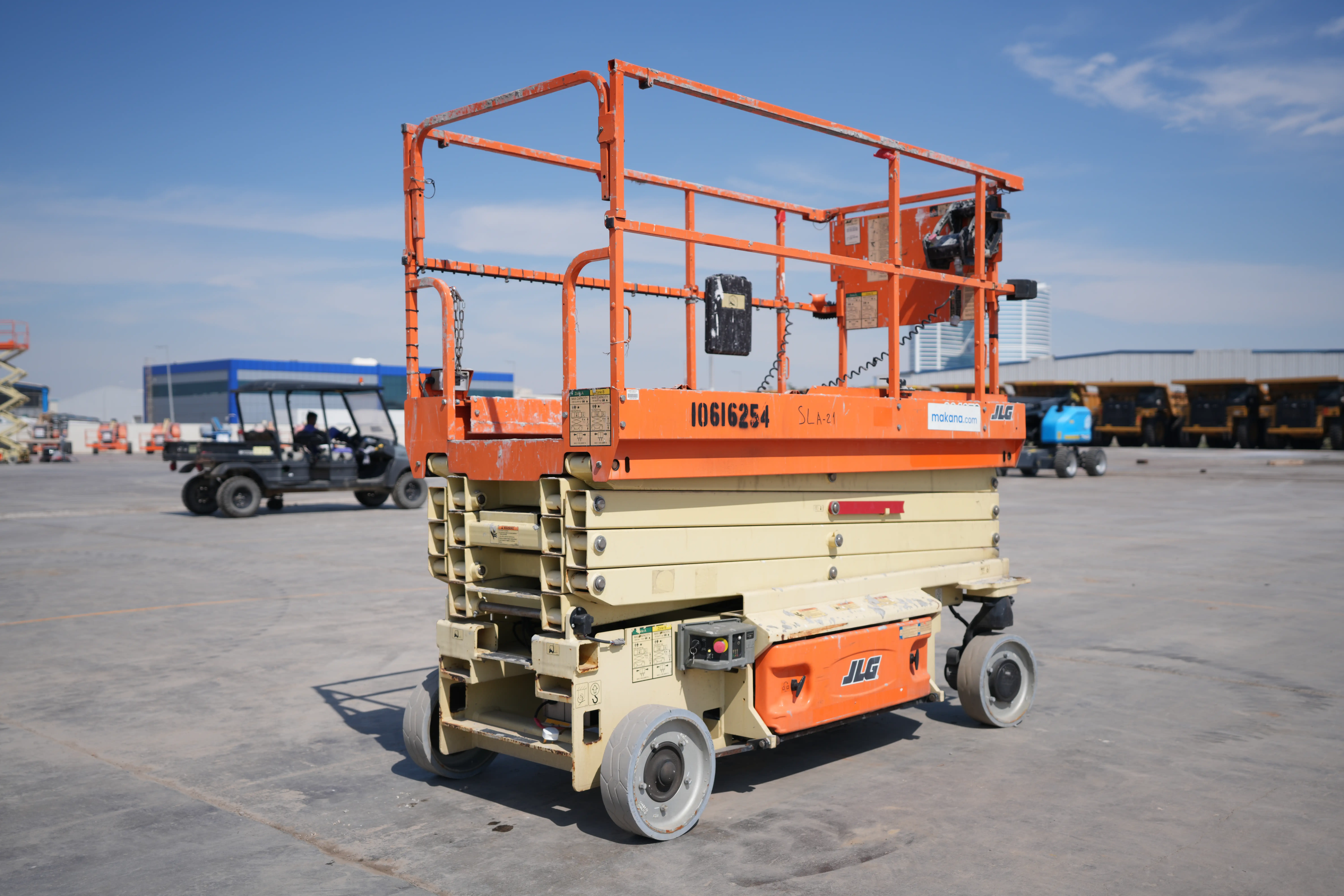 Product-JLG 3246ES electric scissor lift-exterior