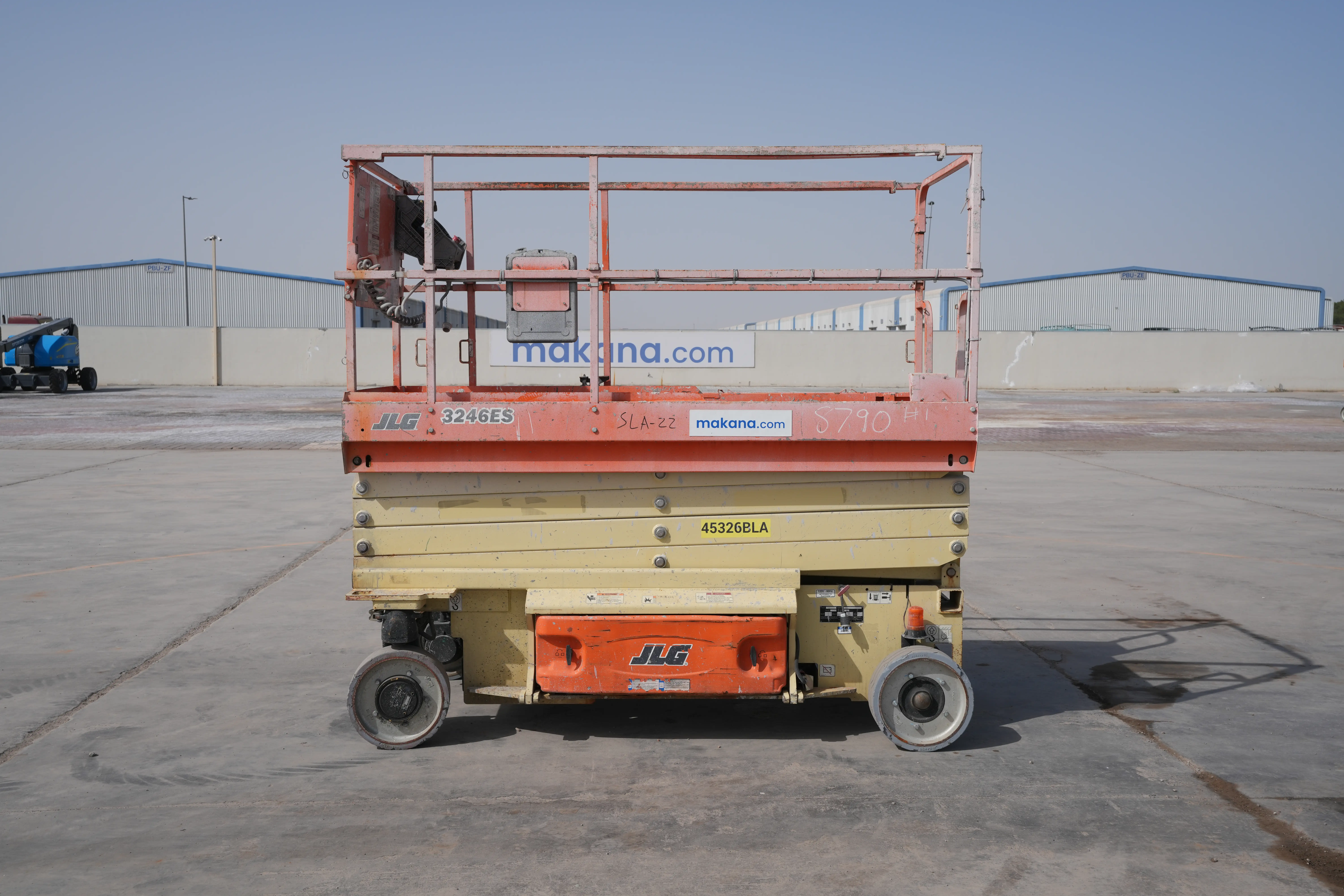 Product-JLG 3246ES electric scissor lift-exterior