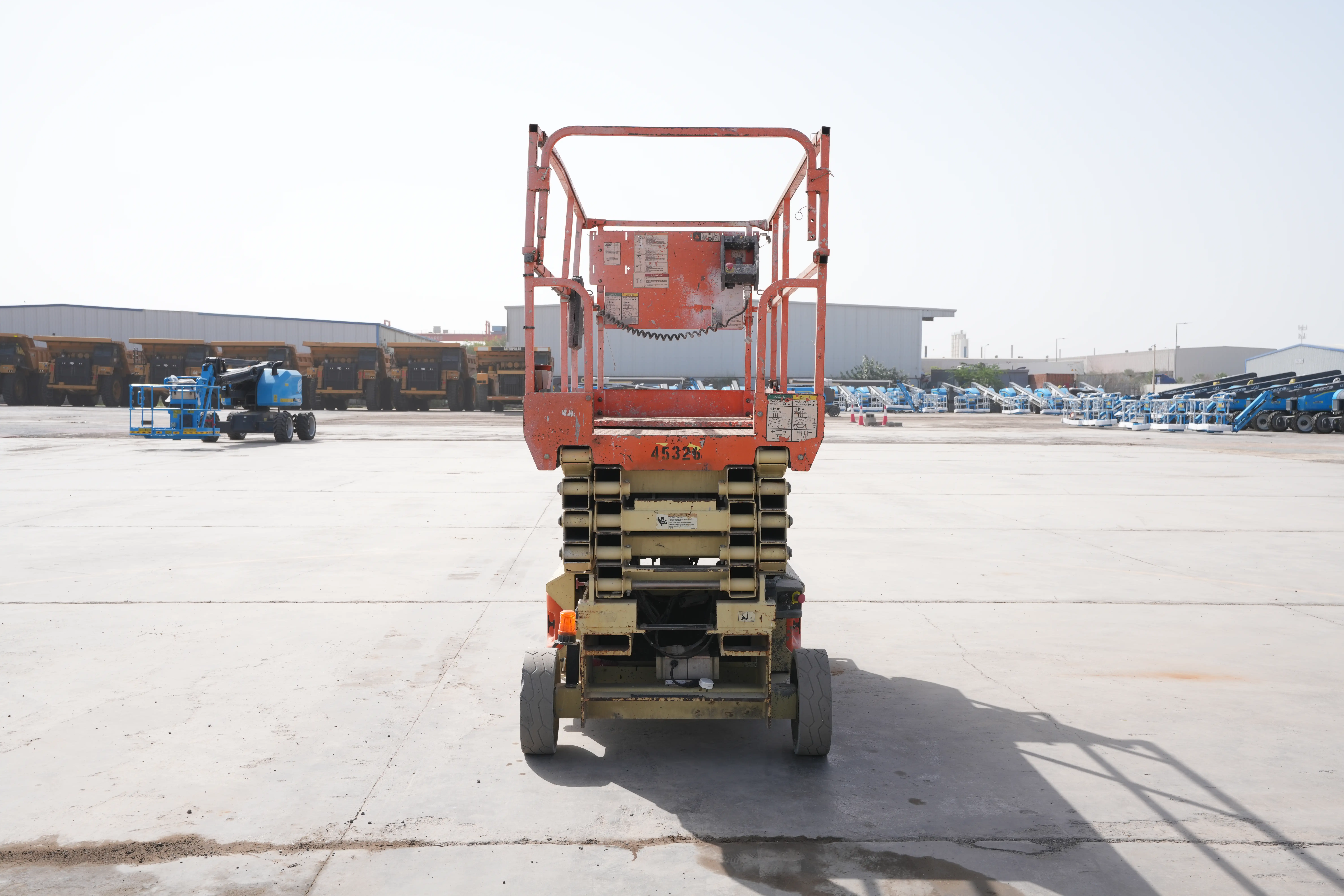 Product-JLG 3246ES electric scissor lift-exterior
