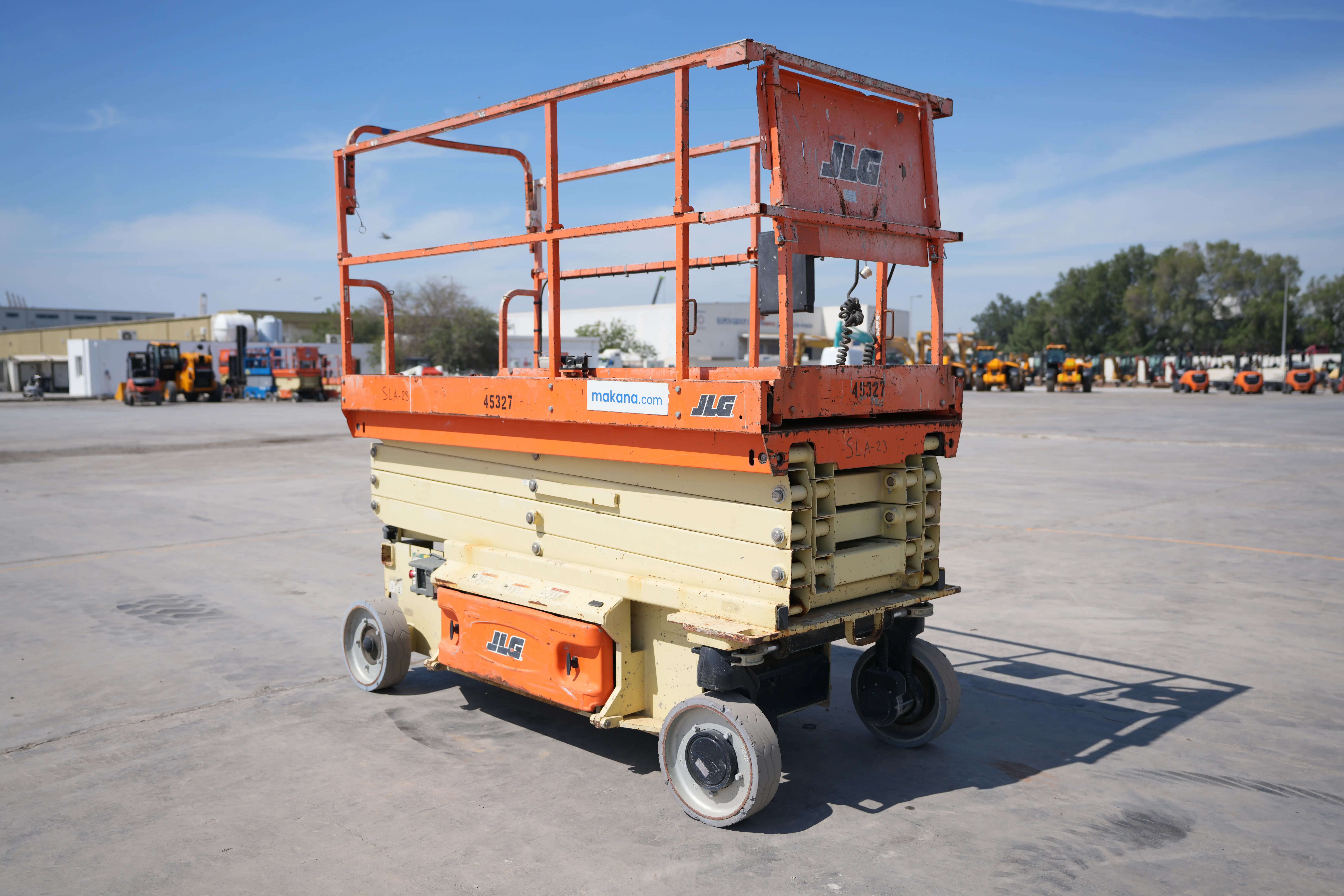 Product-JLG 3246ES electric scissor lift-exterior