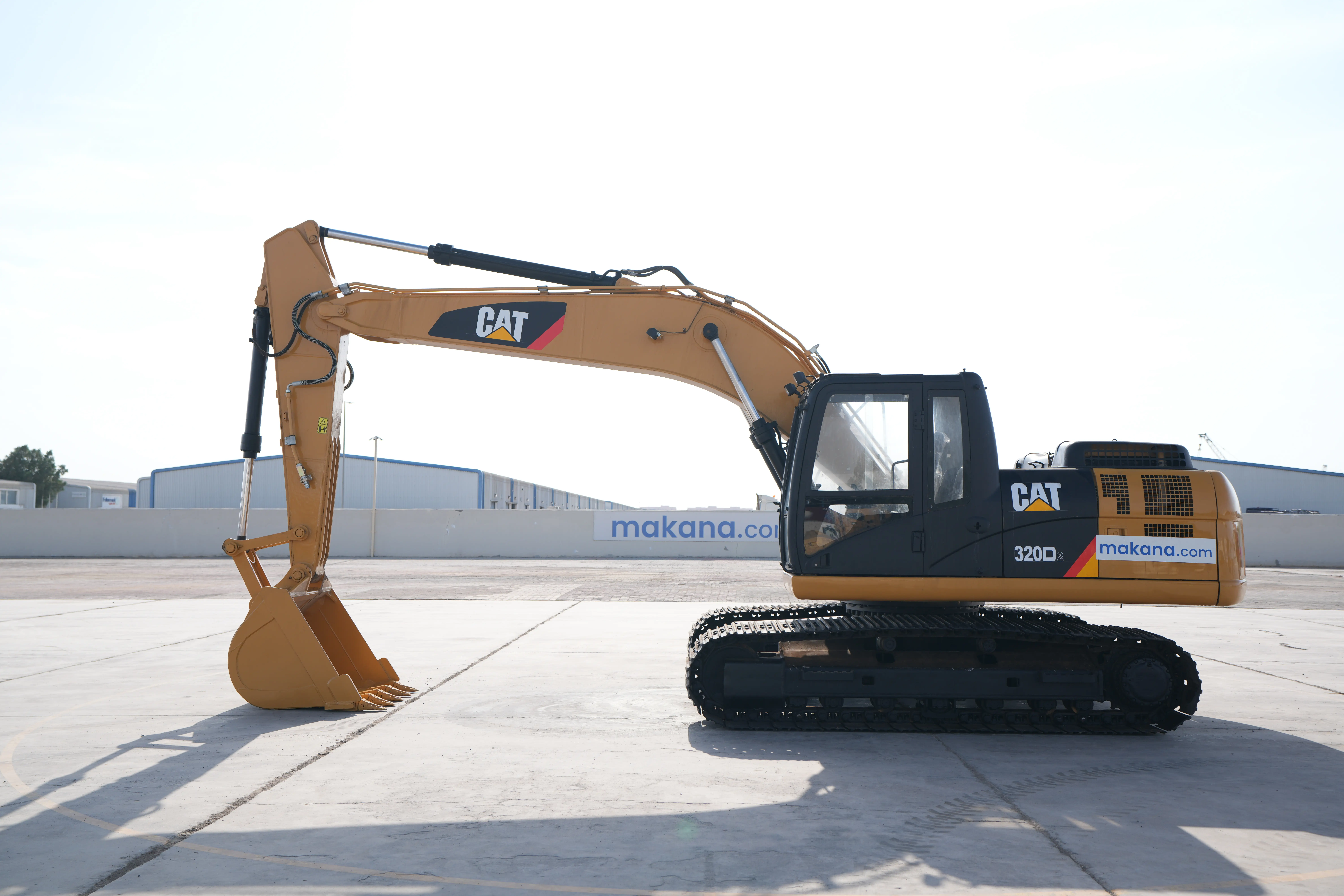Product-Cat 320D2 medium excavator-exterior