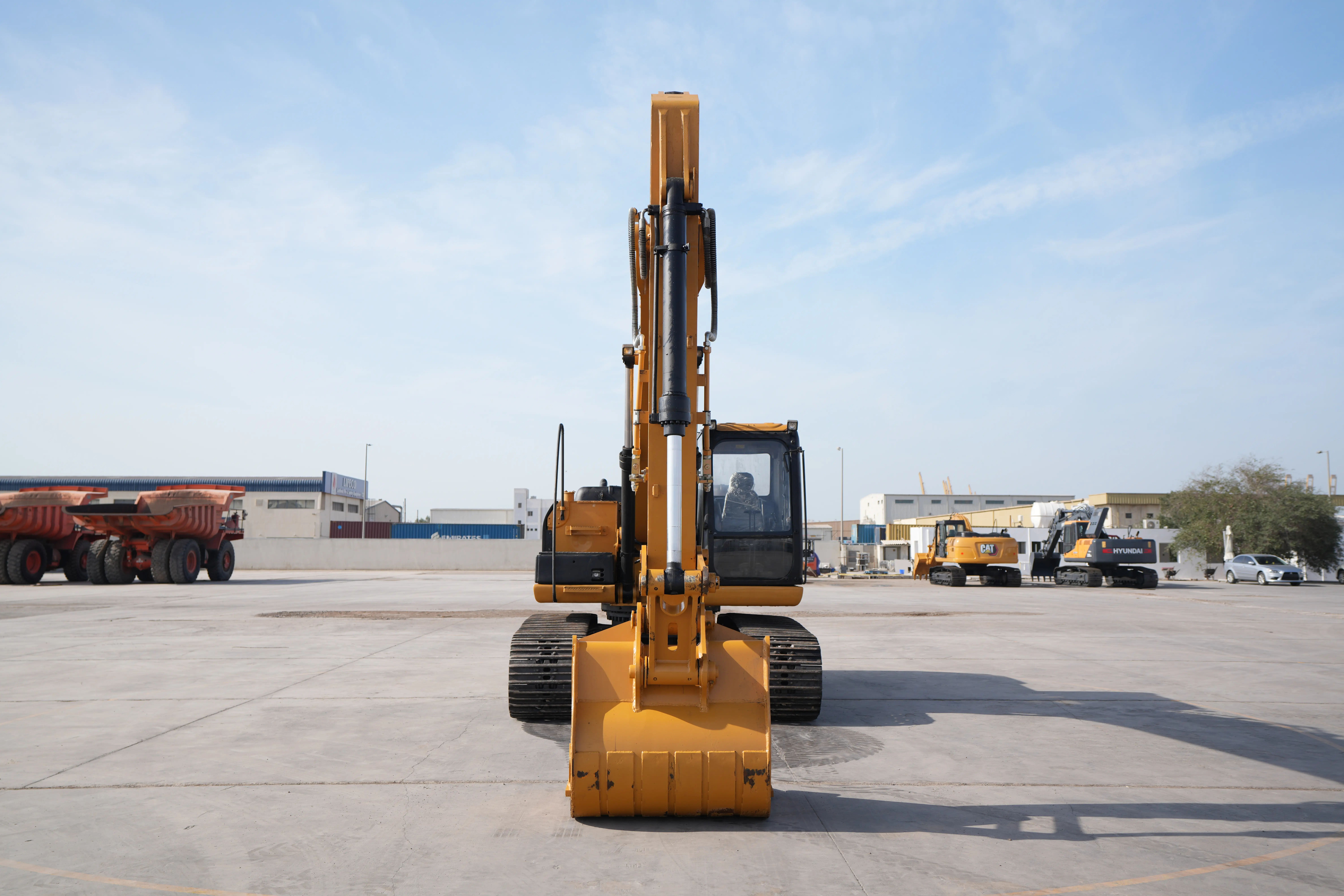 Product-Cat 320D2 medium excavator-exterior