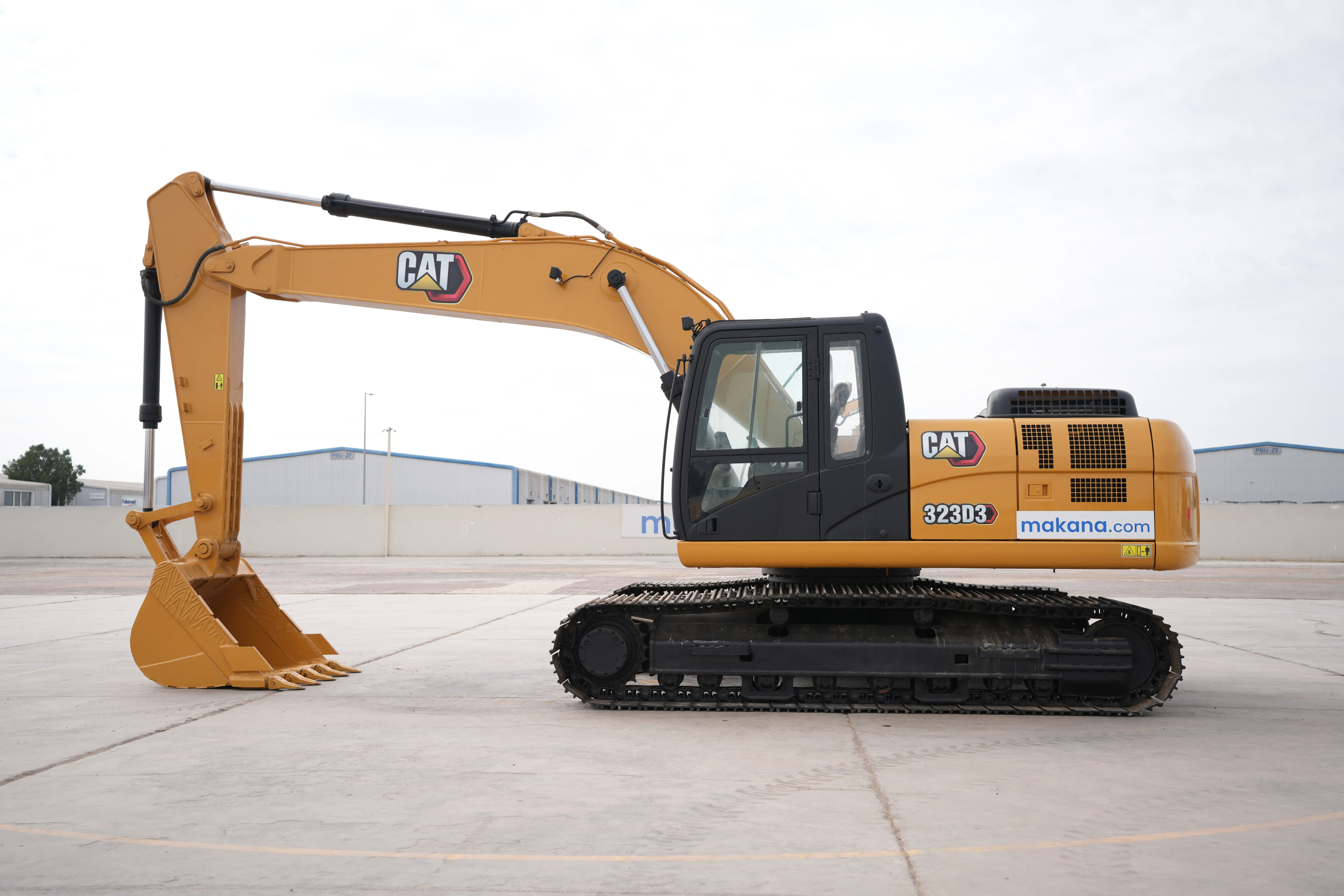Product-Cat 323D3 medium excavator-exterior