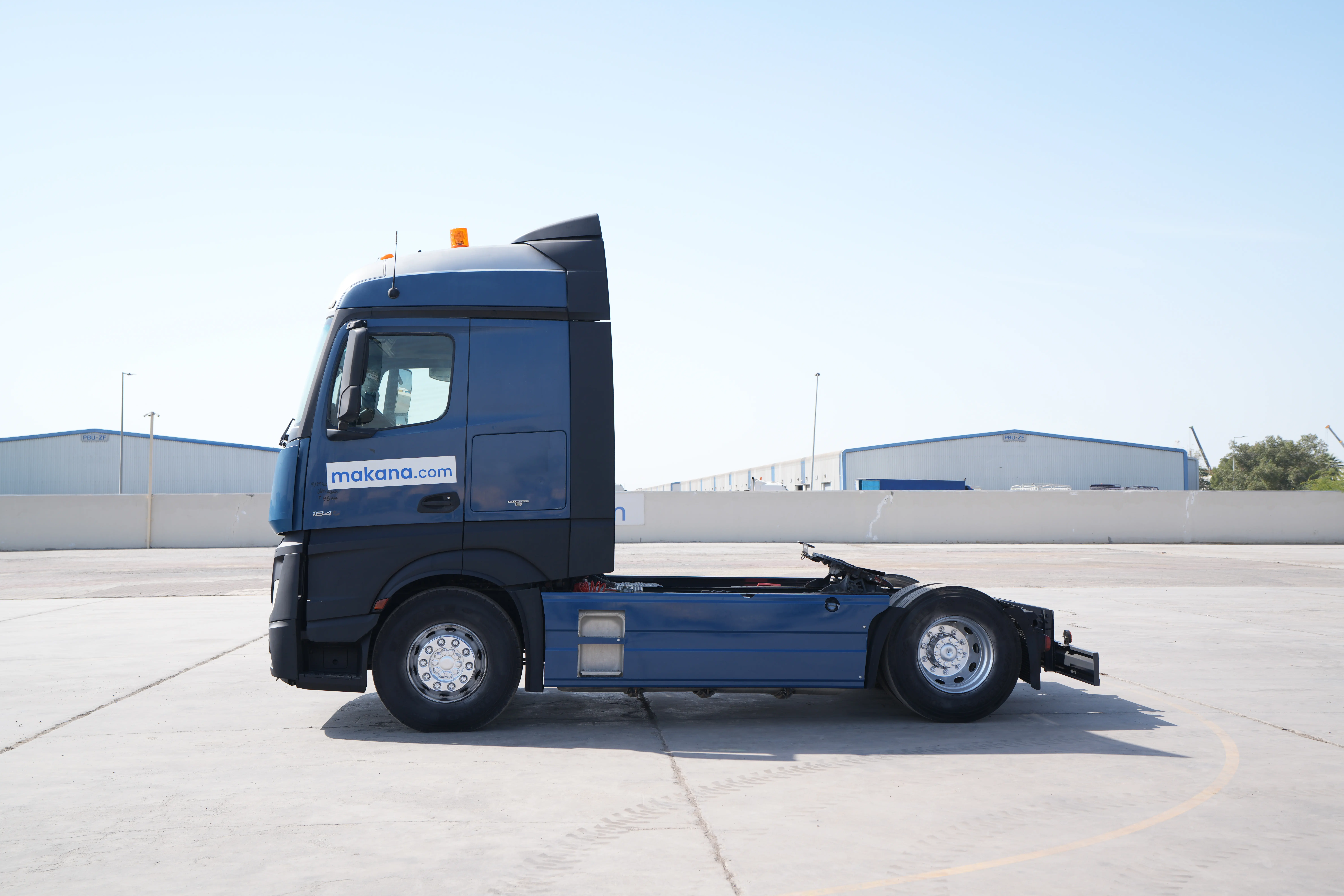 Product-Mercedes-benz Actros 1845 4x2 trailer truck head-exterior