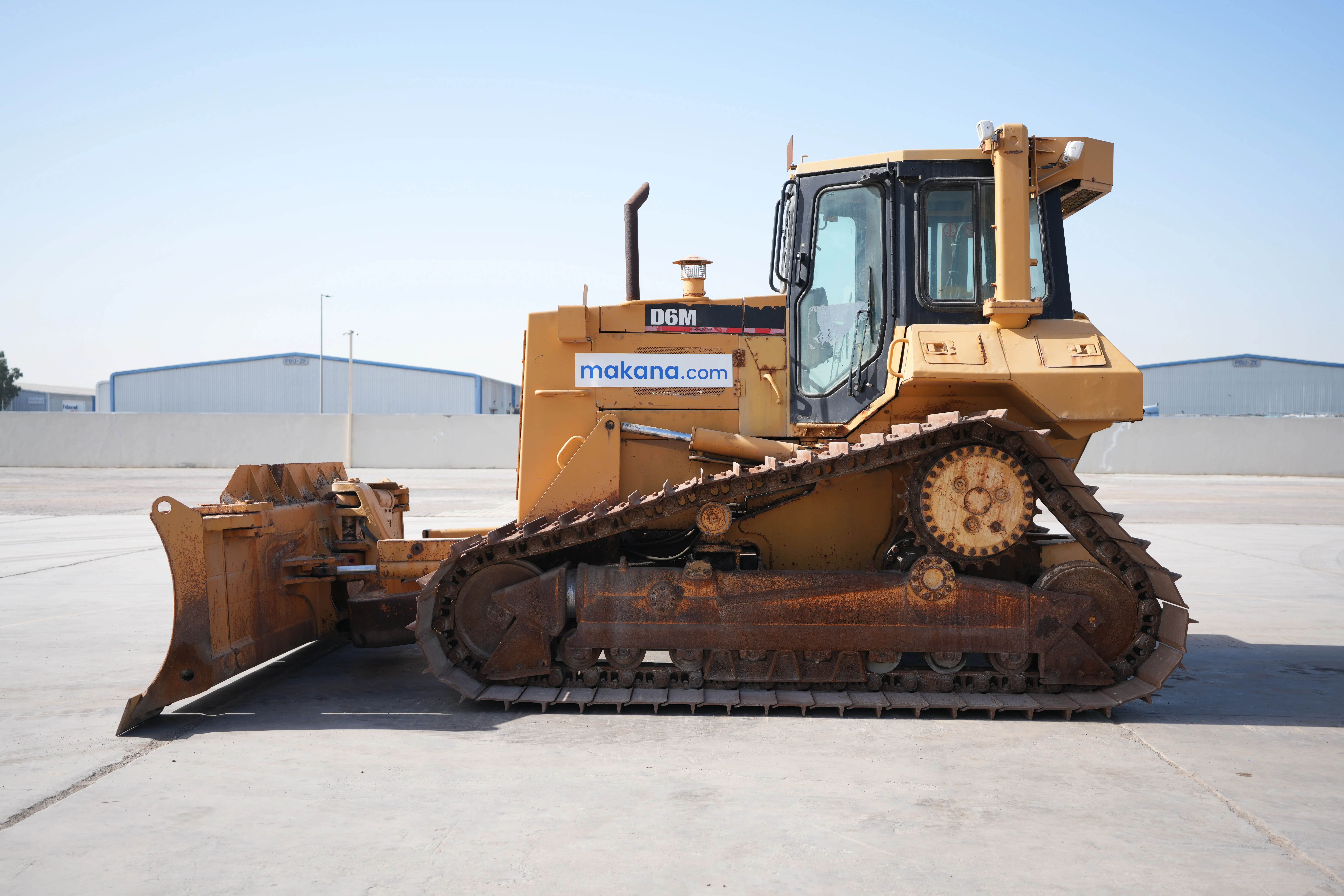 Product-Cat D6M bulldozer-exterior
