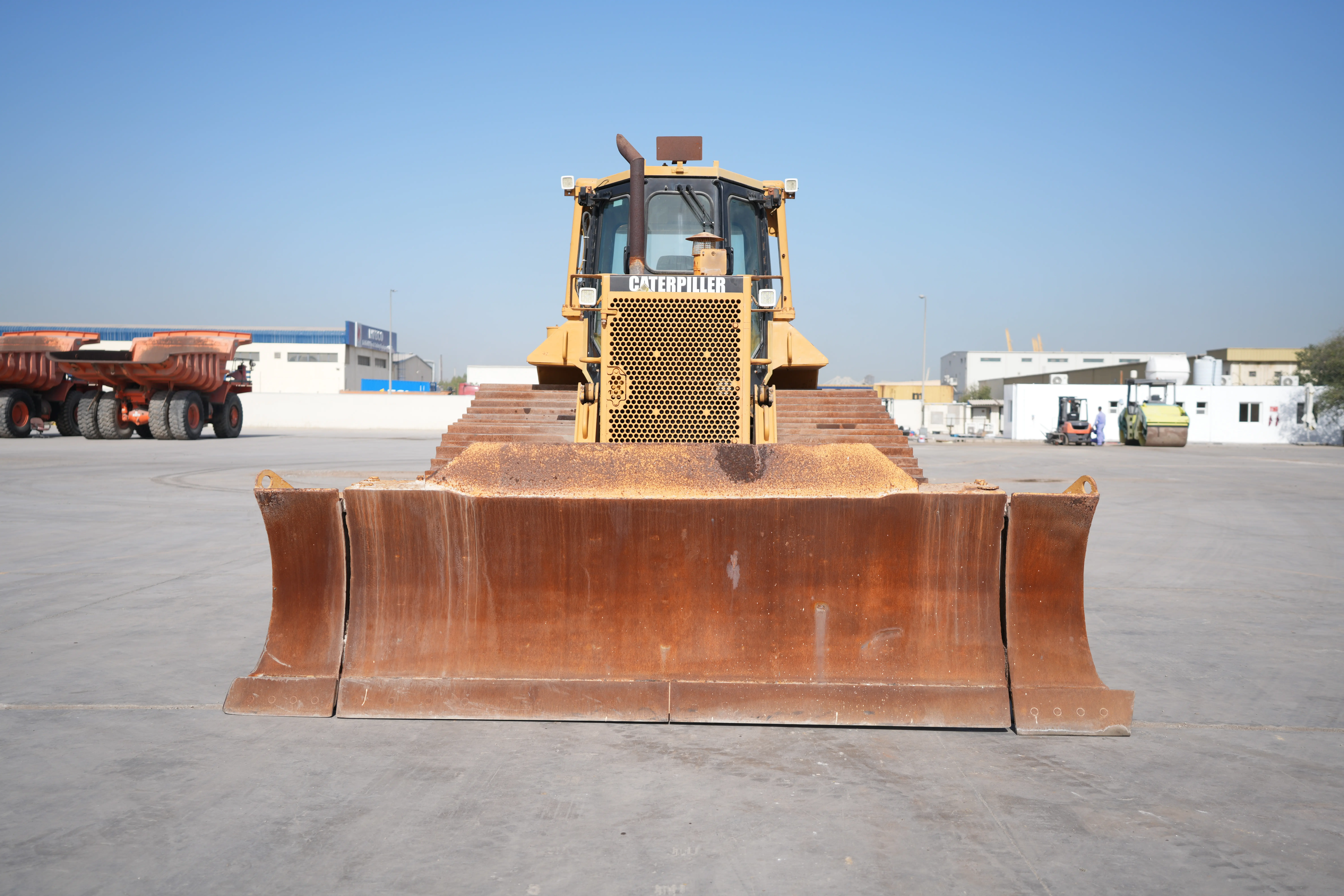 Product-Cat D6M bulldozer-exterior
