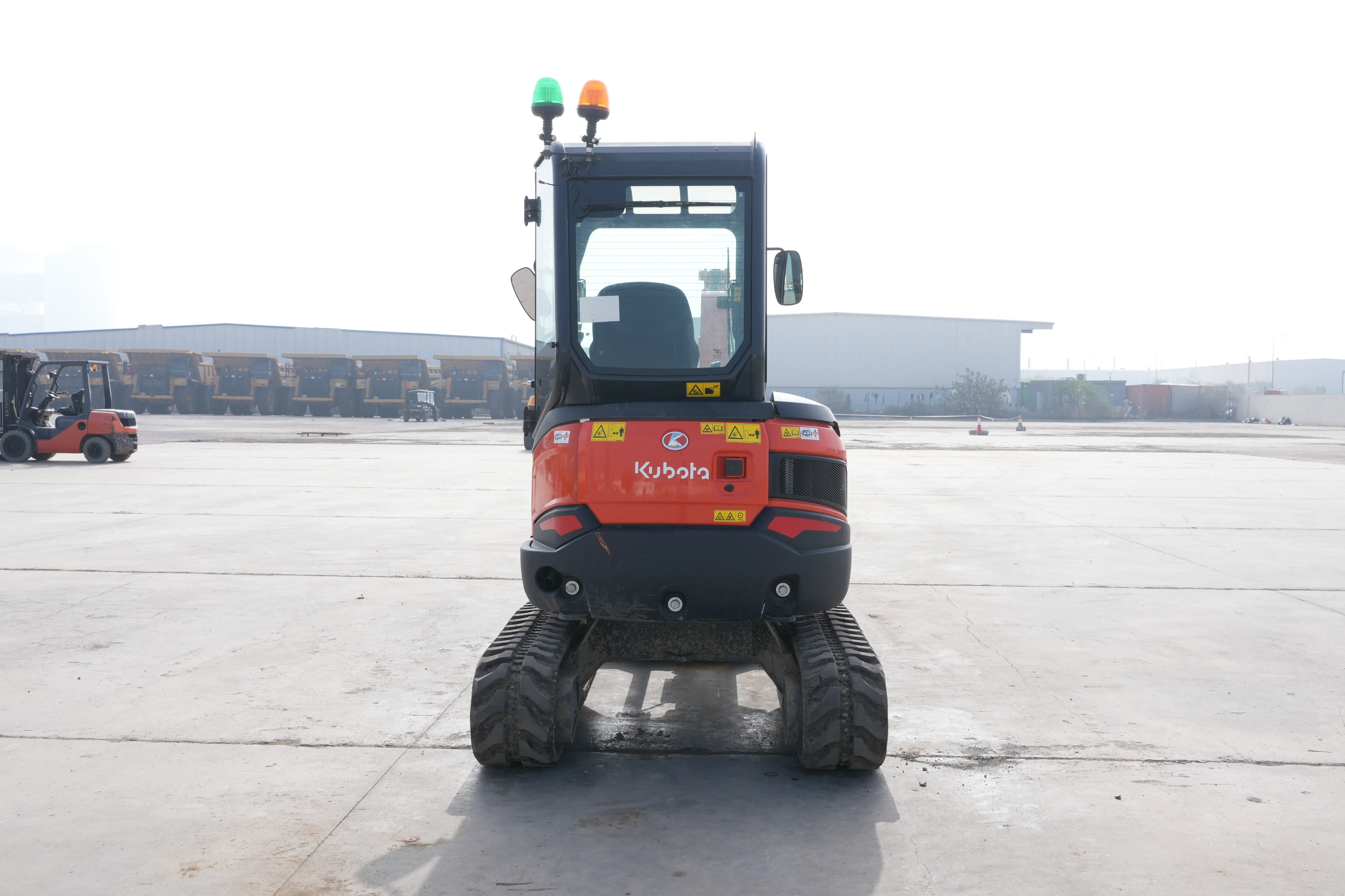 Product-Kubota U27-4 mini excavator-exterior
