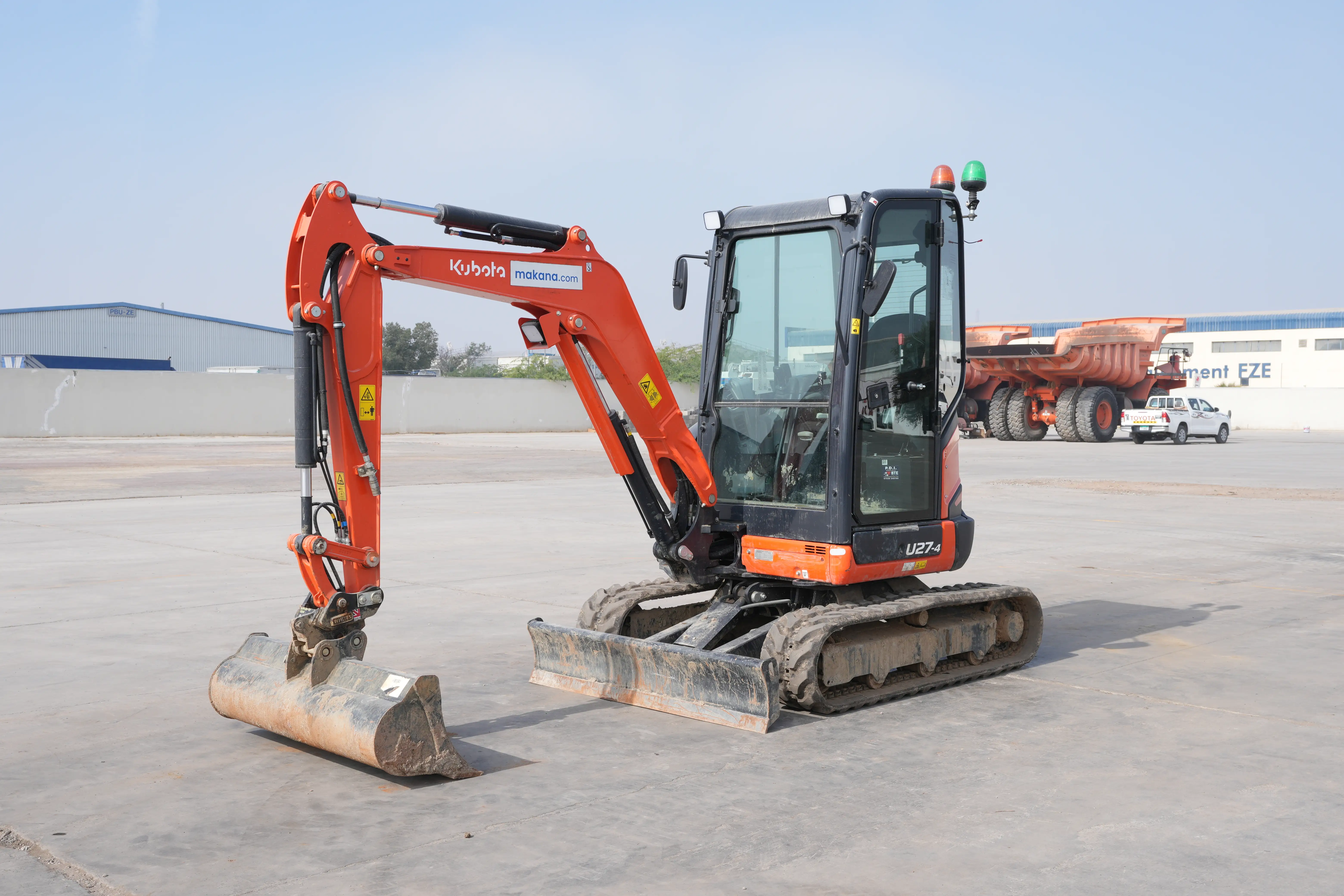 Product-Kubota U27-4 mini excavator-exterior