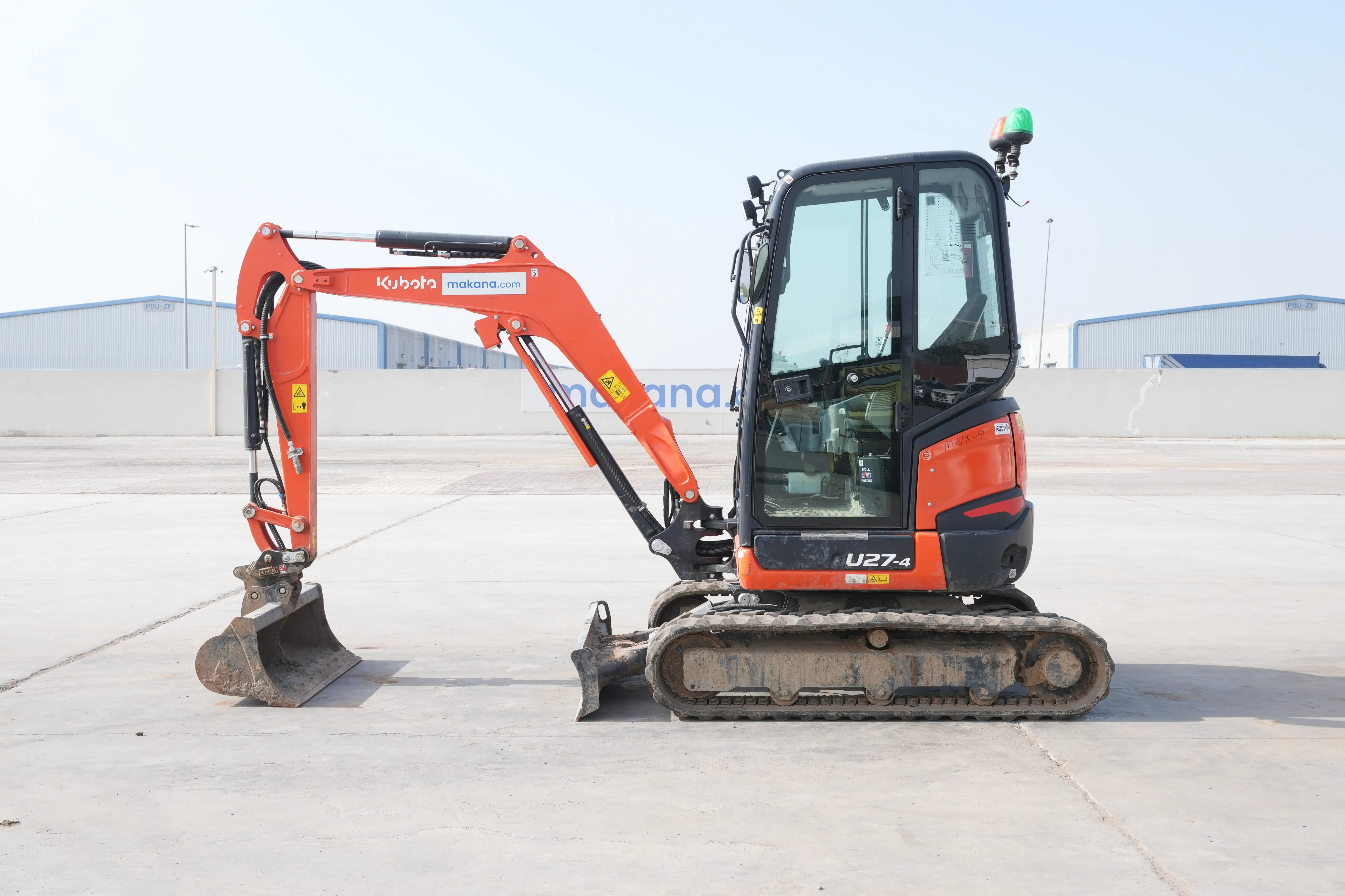 Product-Kubota U27-4 mini excavator-exterior