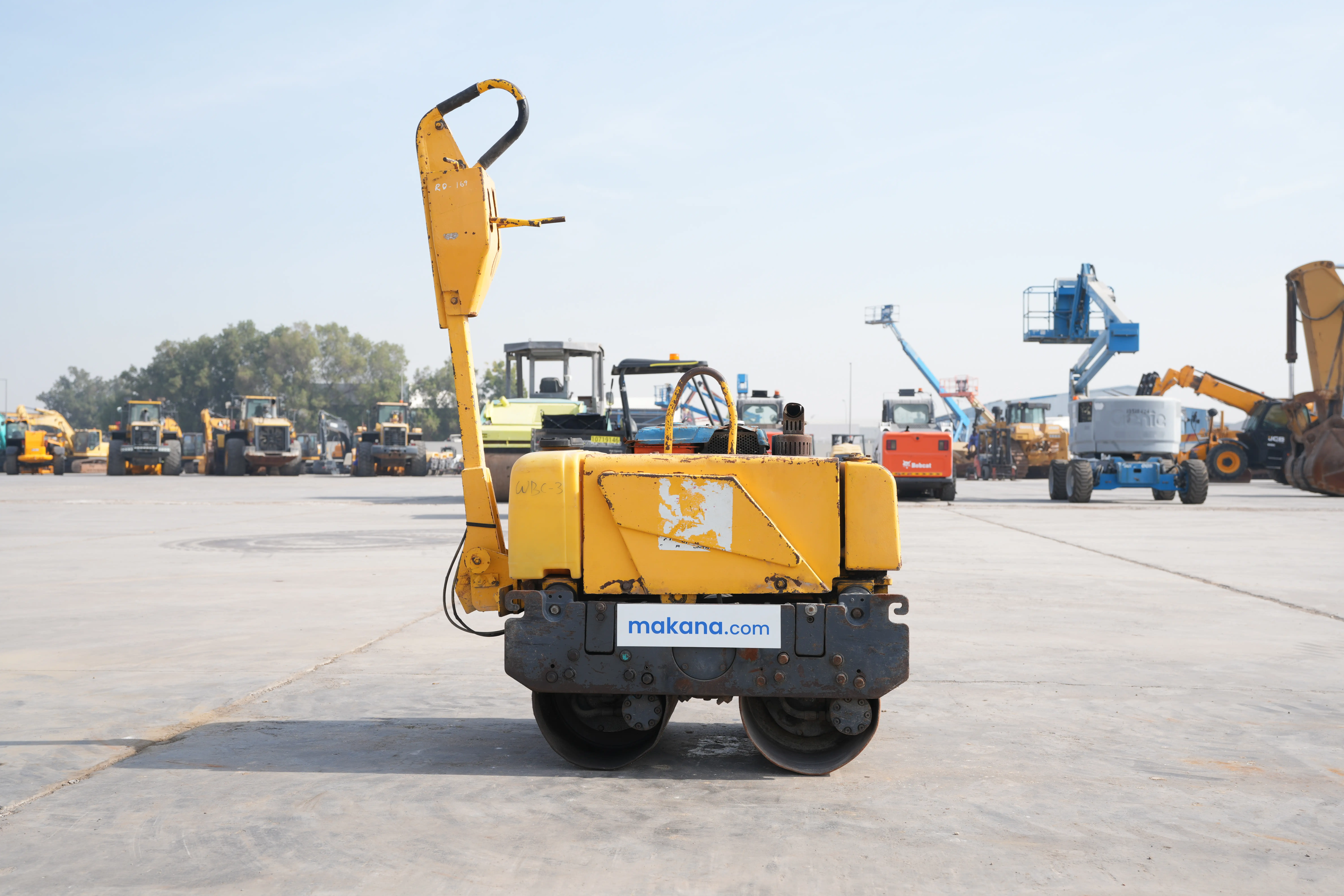 Product-Sakai HV60 walk-behind roller-exterior