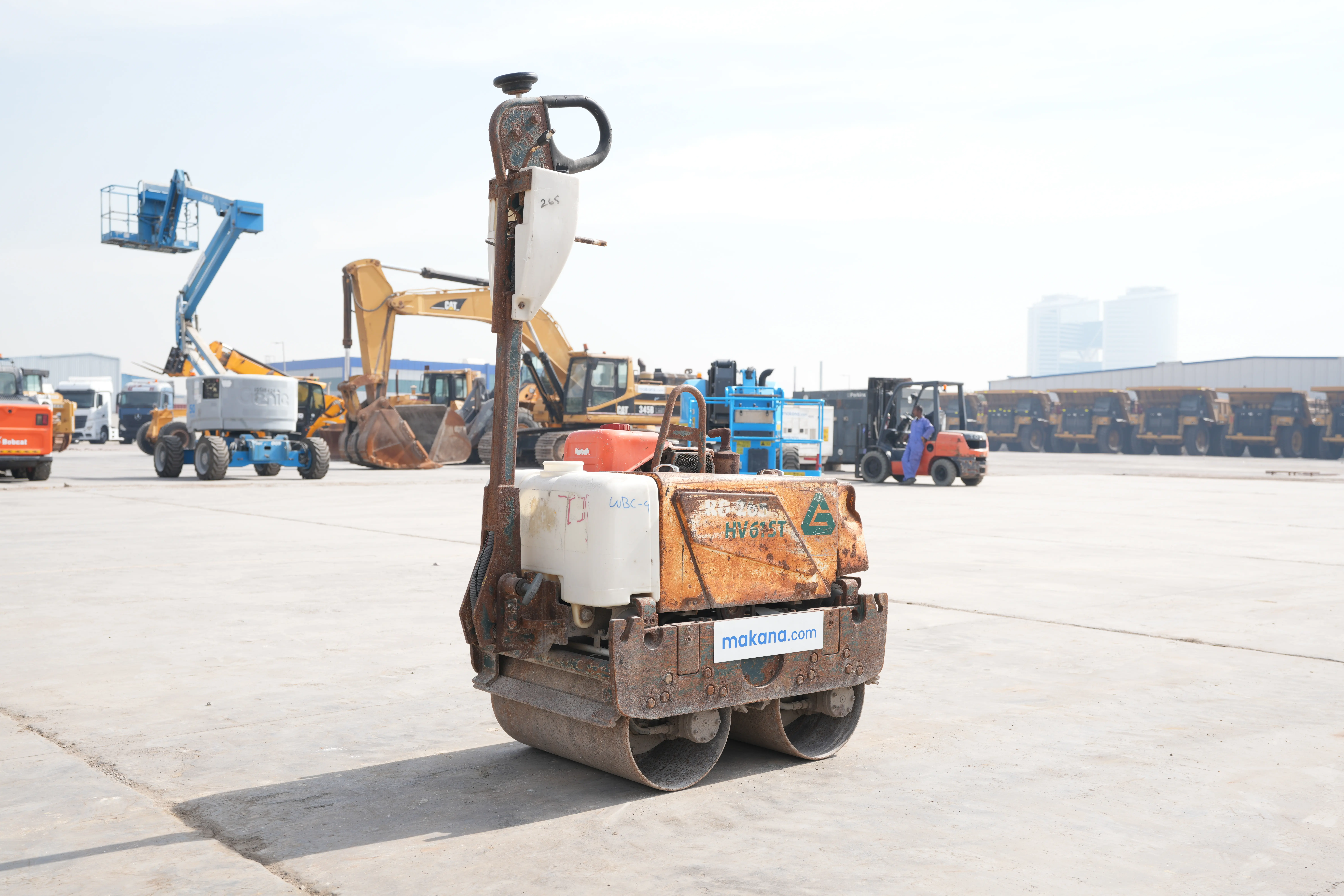 Product-Sakai HV61ST walk-behind roller-exterior