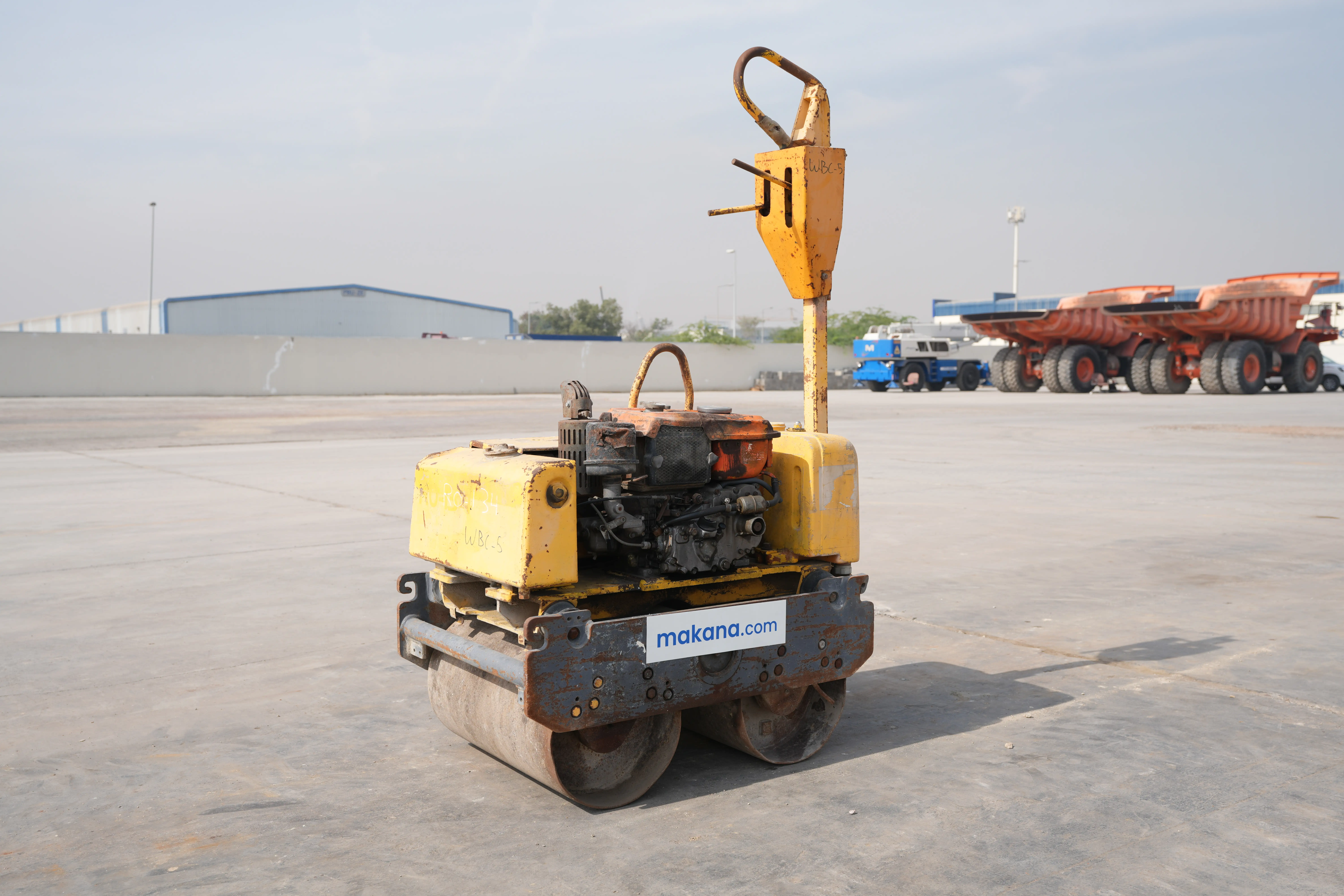Product-Sakai HV60 walk-behind roller-exterior
