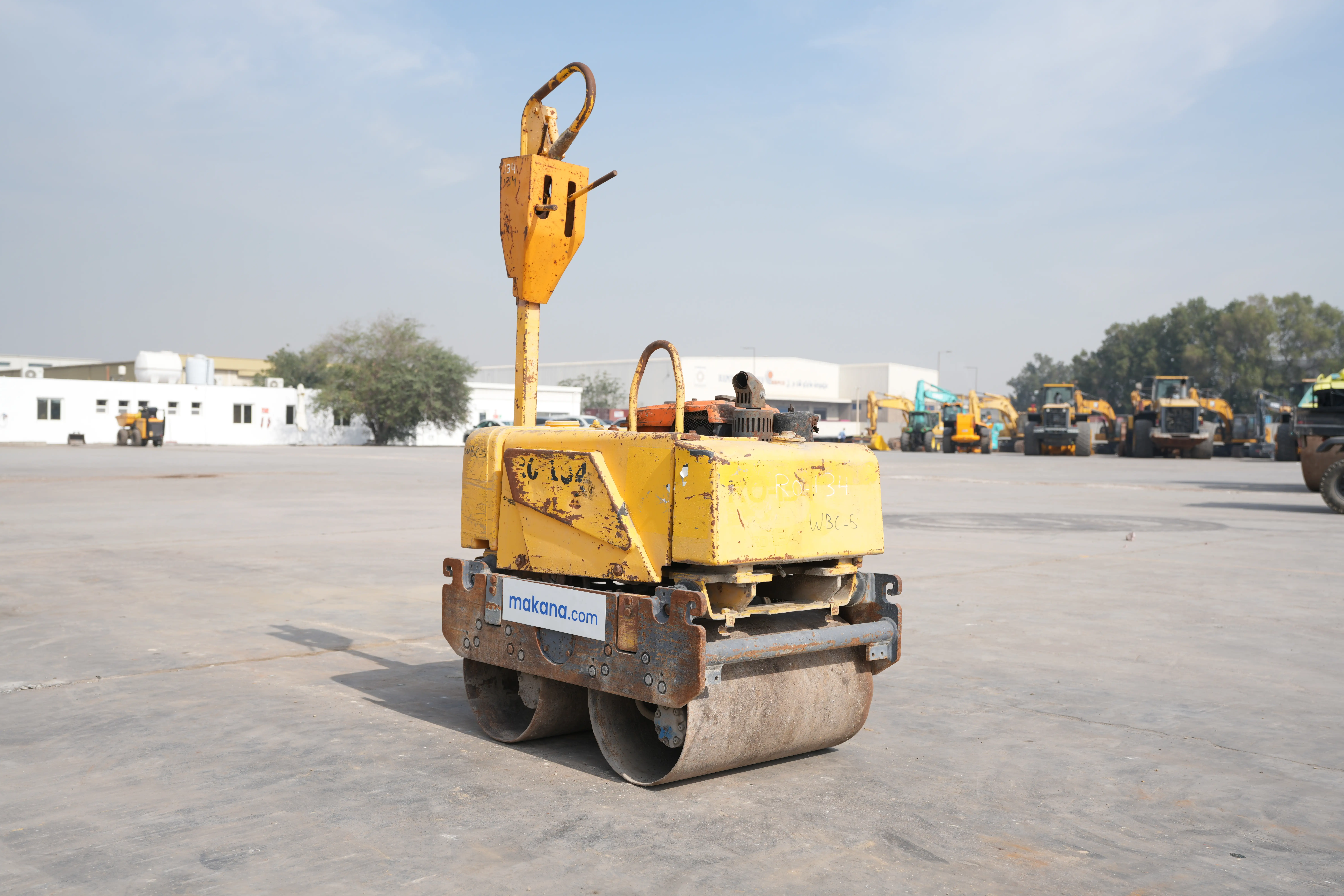 Product-Sakai HV60 walk-behind roller-exterior