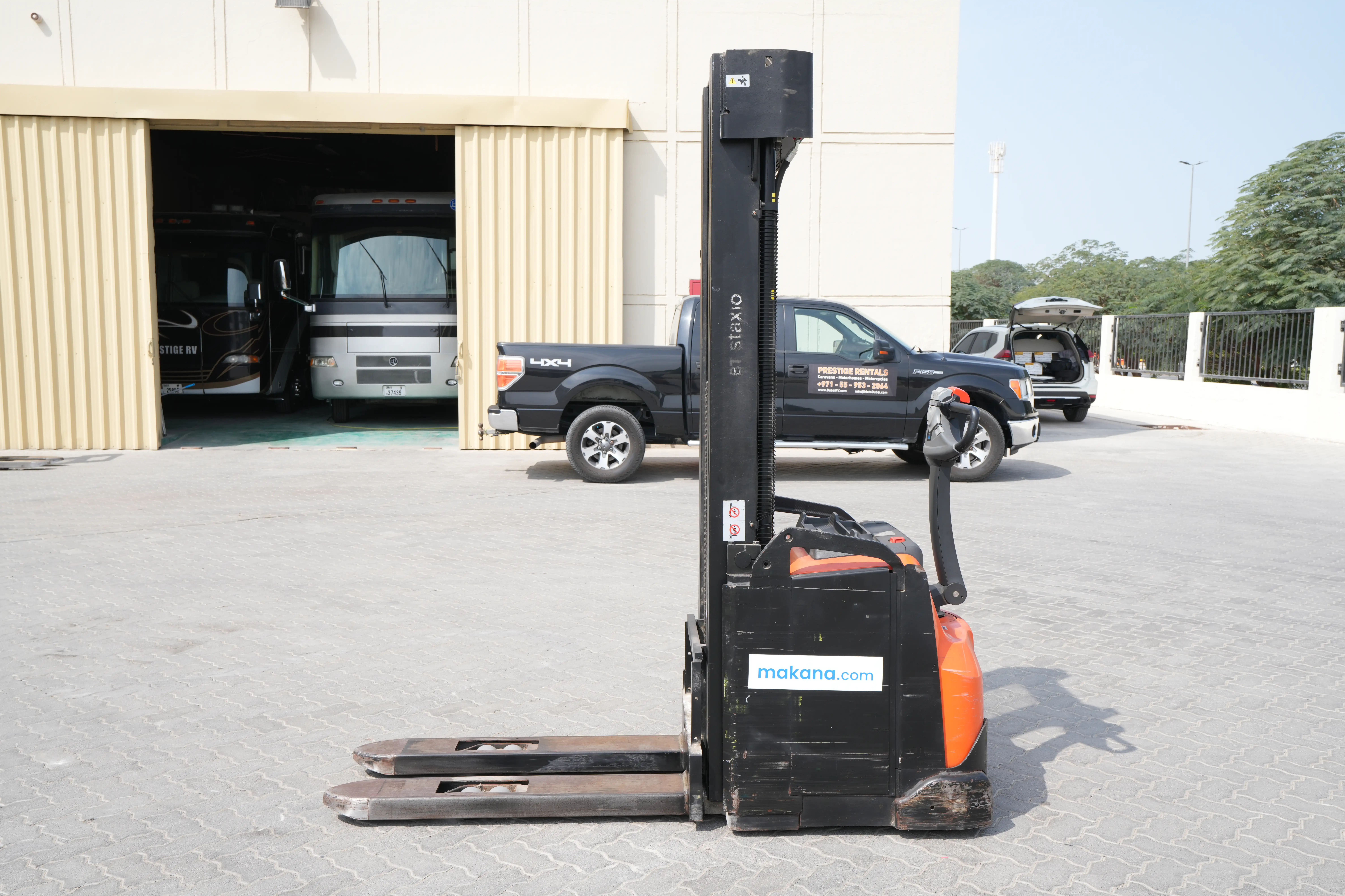 Product-2016 Toyota Staxio SWE160 pallet stacker-exterior