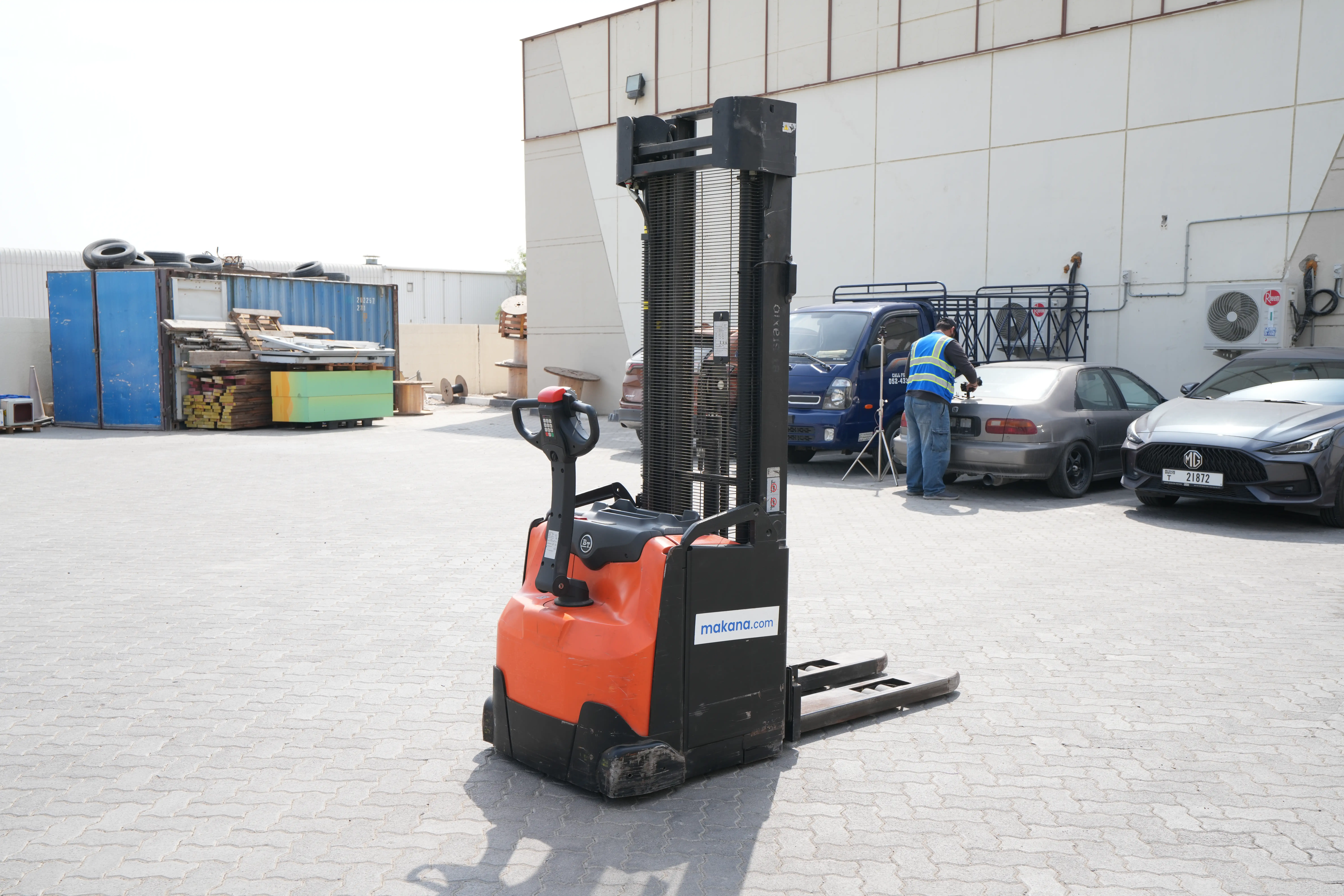 Product-2016 Toyota Staxio SWE160 pallet stacker-exterior